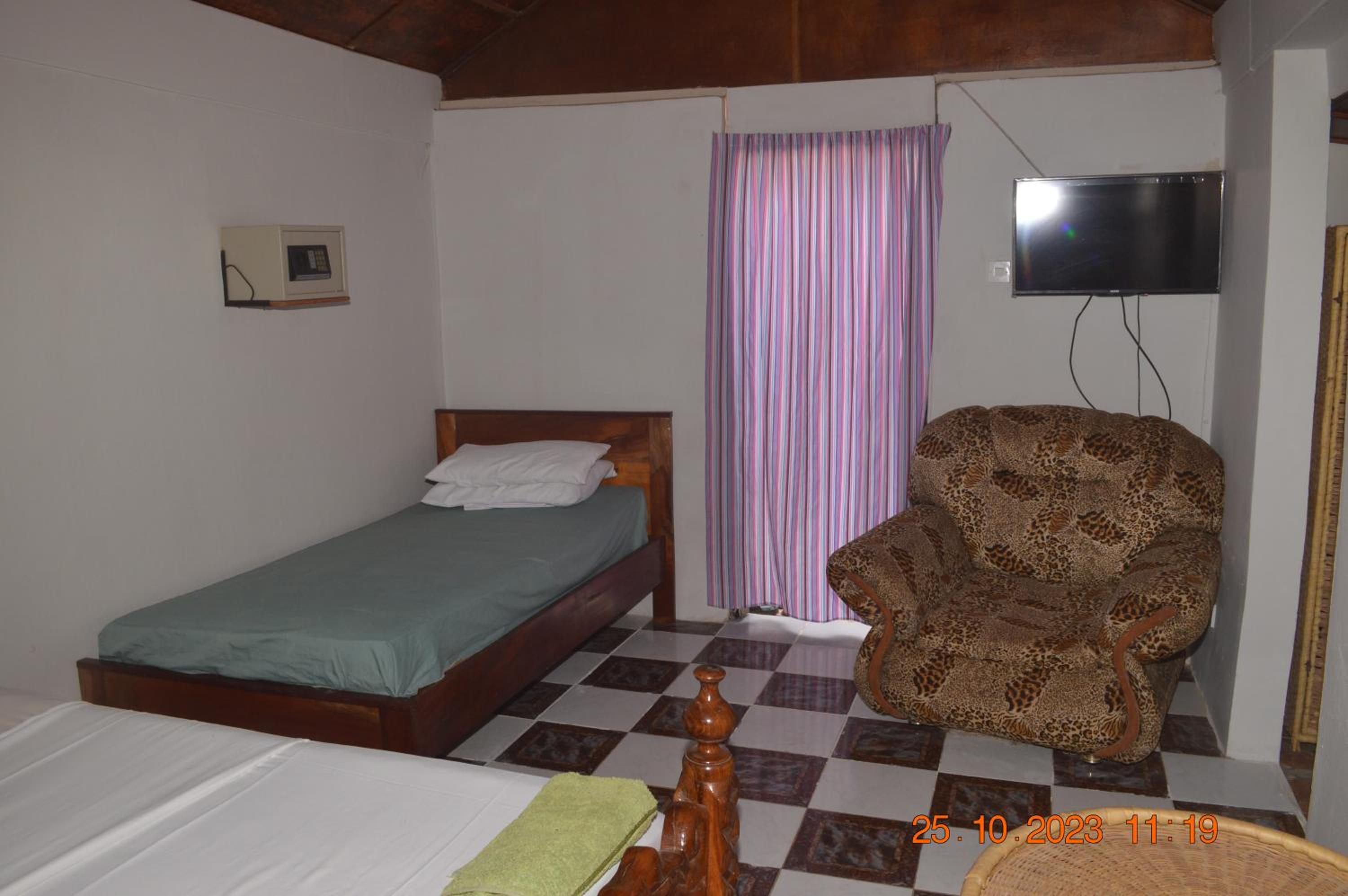 Easy Time Lodge