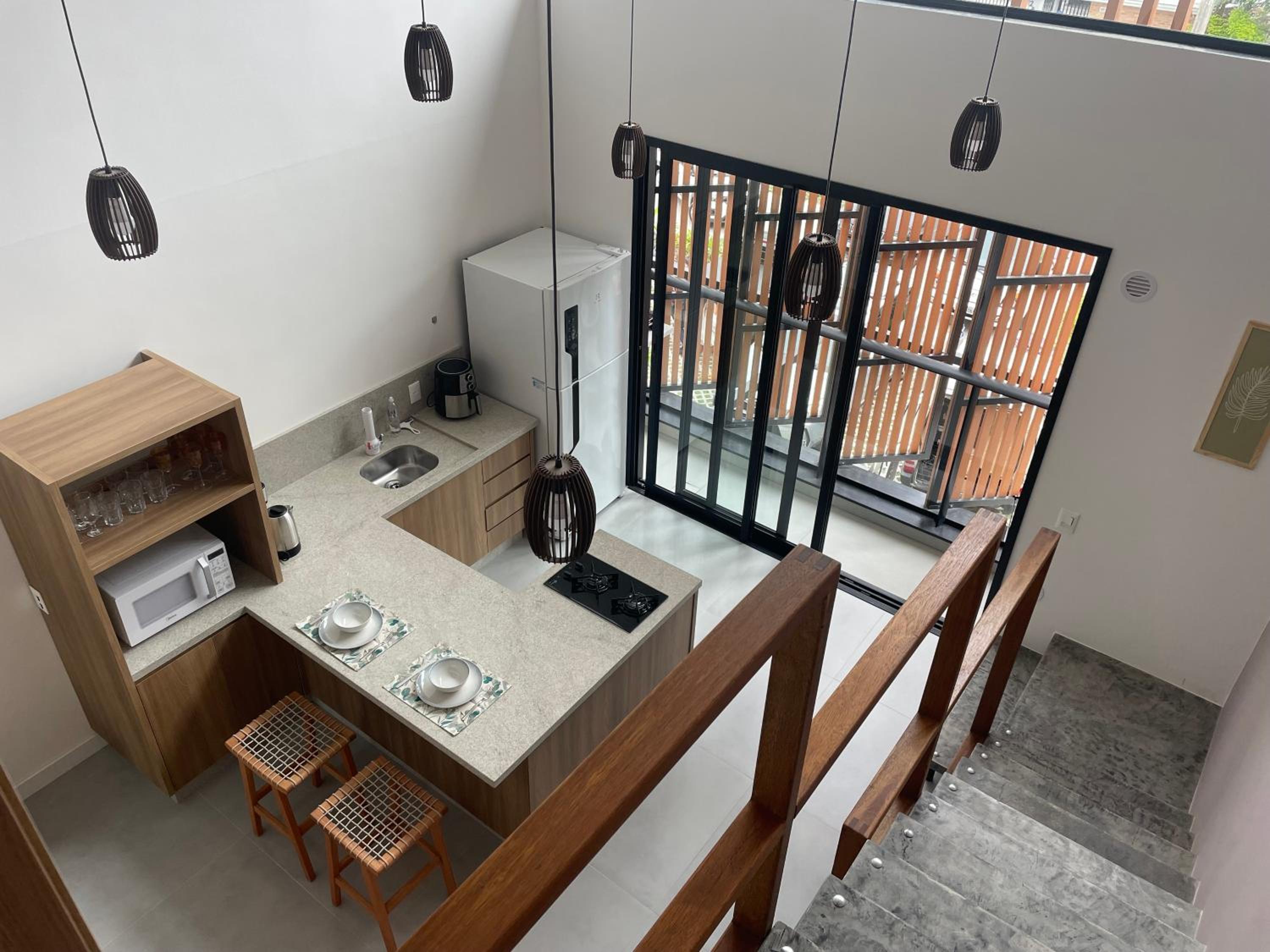 Loft Moderno, 500m Praia, Piscina, Sauna, WiFi 1GB