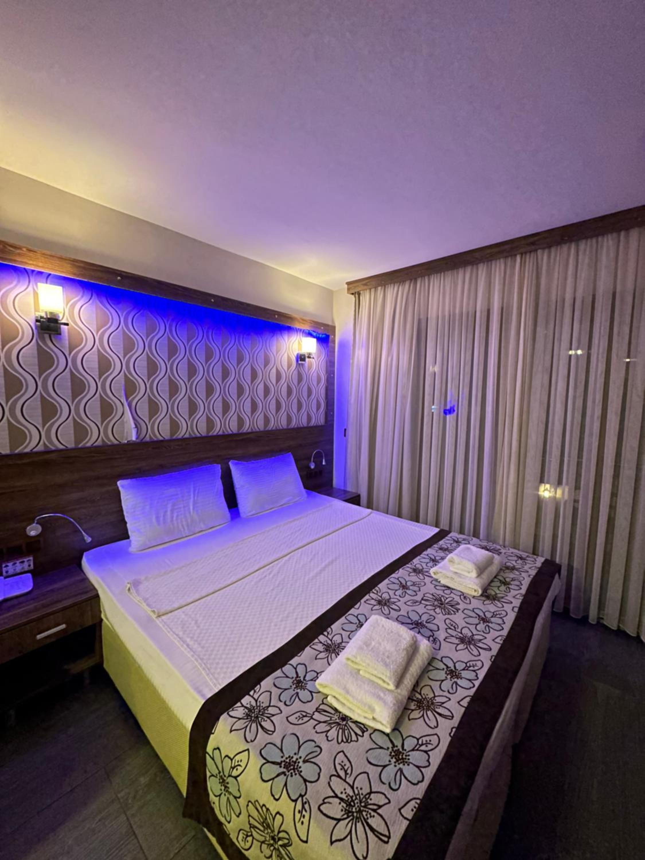 Dolphin Apart Hotel — photo 45