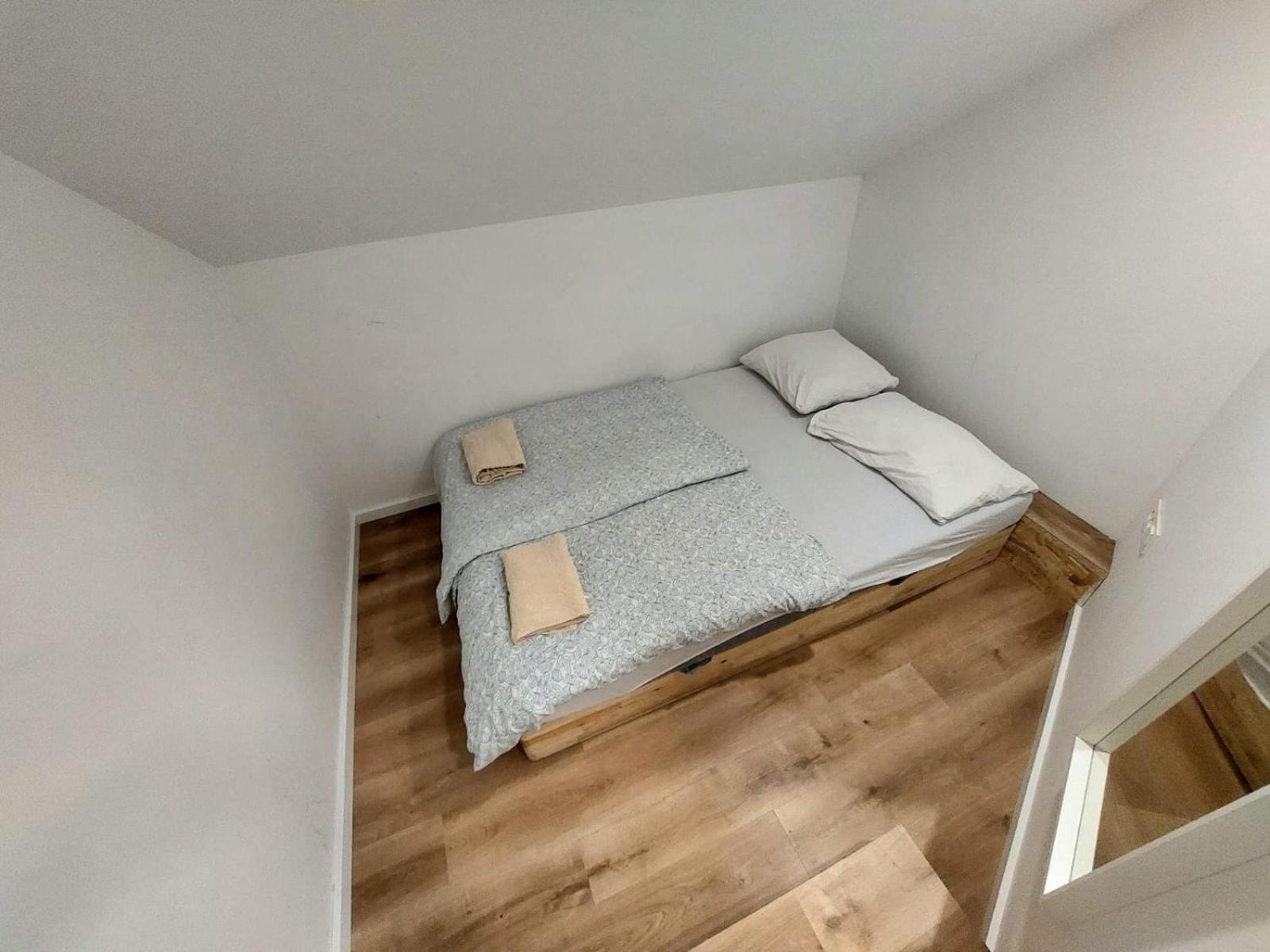 Photo 42
