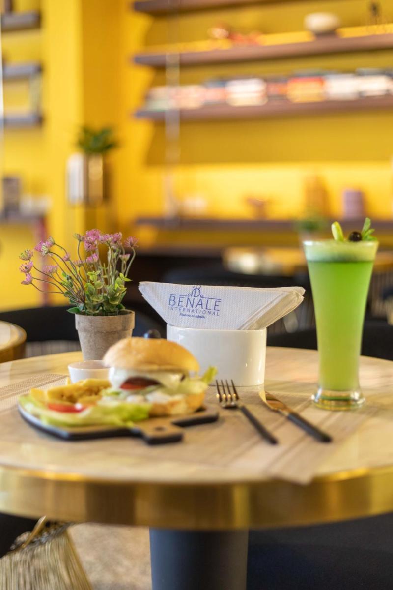 restaurant