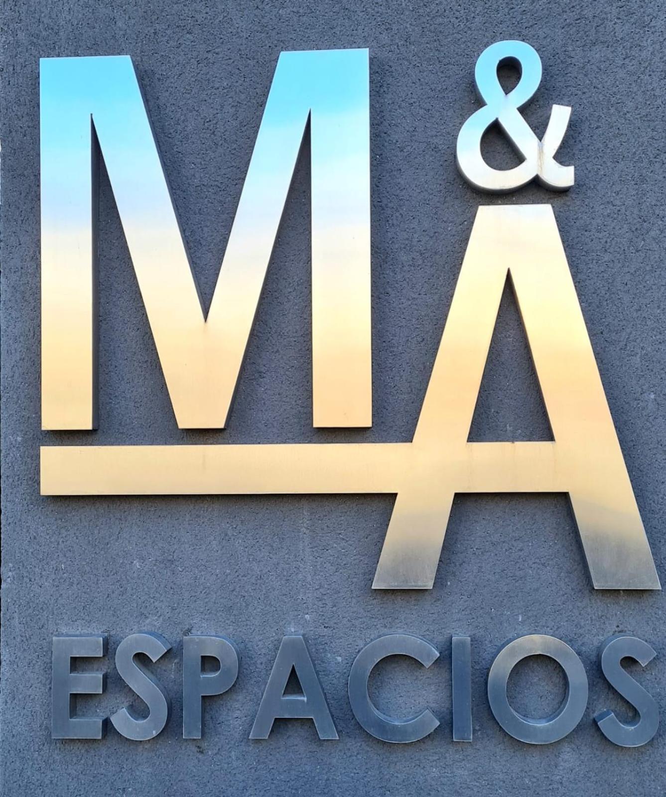 Departamentos totalmente equipados con cochera en Espacios M&A