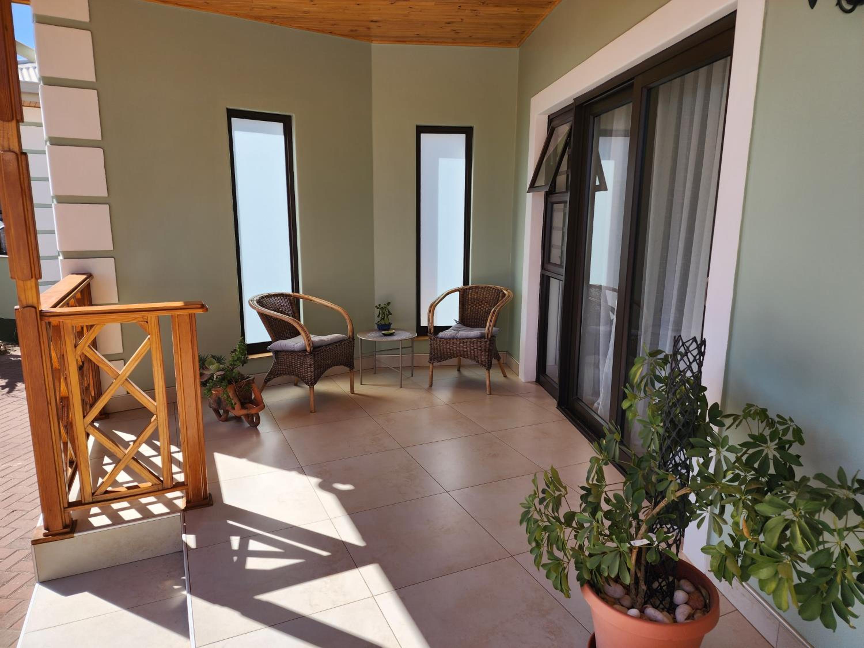 Eros Weg Family Flat view 4
