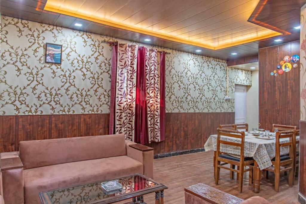 Jungle Heritage Villa Dharampur , KASAULI view 5