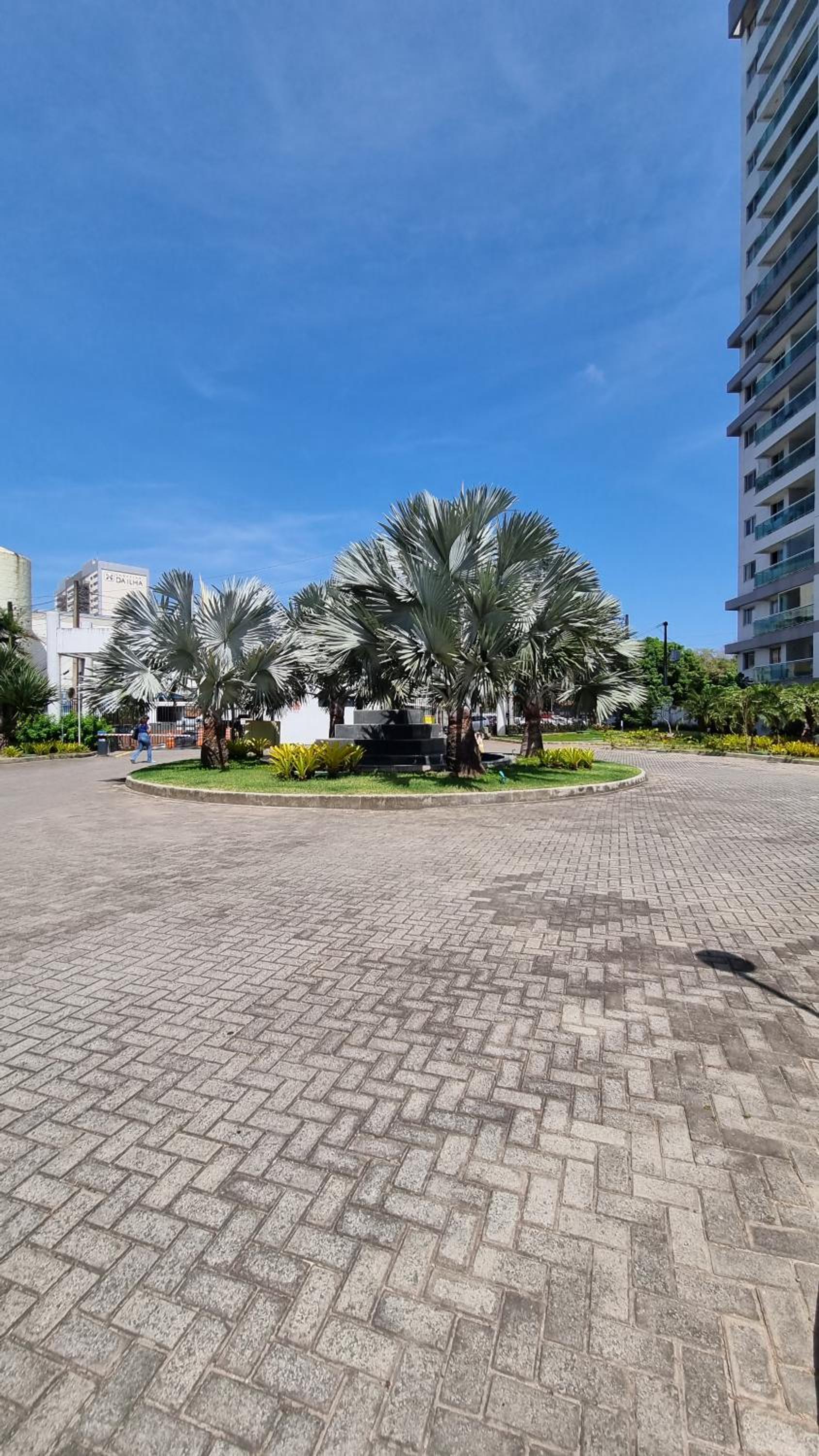 Apartamento novo ao lado do shopping da ilha