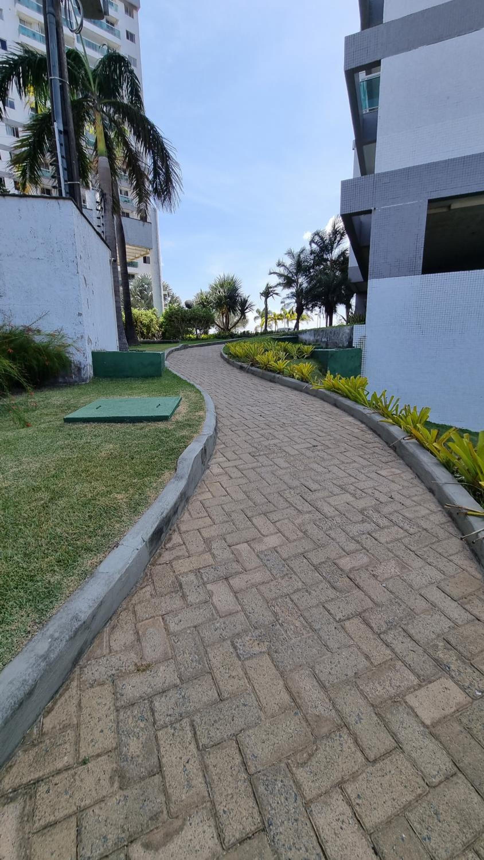 Apartamento novo ao lado do shopping da ilha