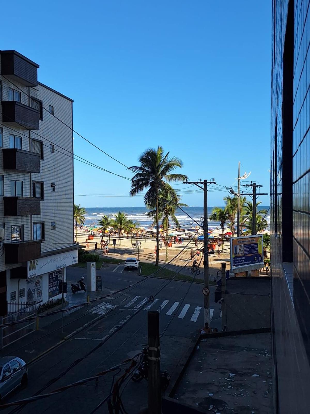 Estúdio em prédio frente ao mar
