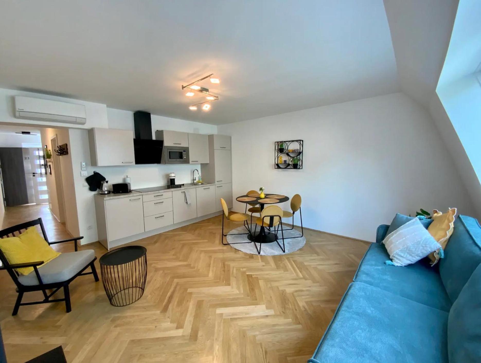 Freshly renovated Apartment in Trendy Area l HG21