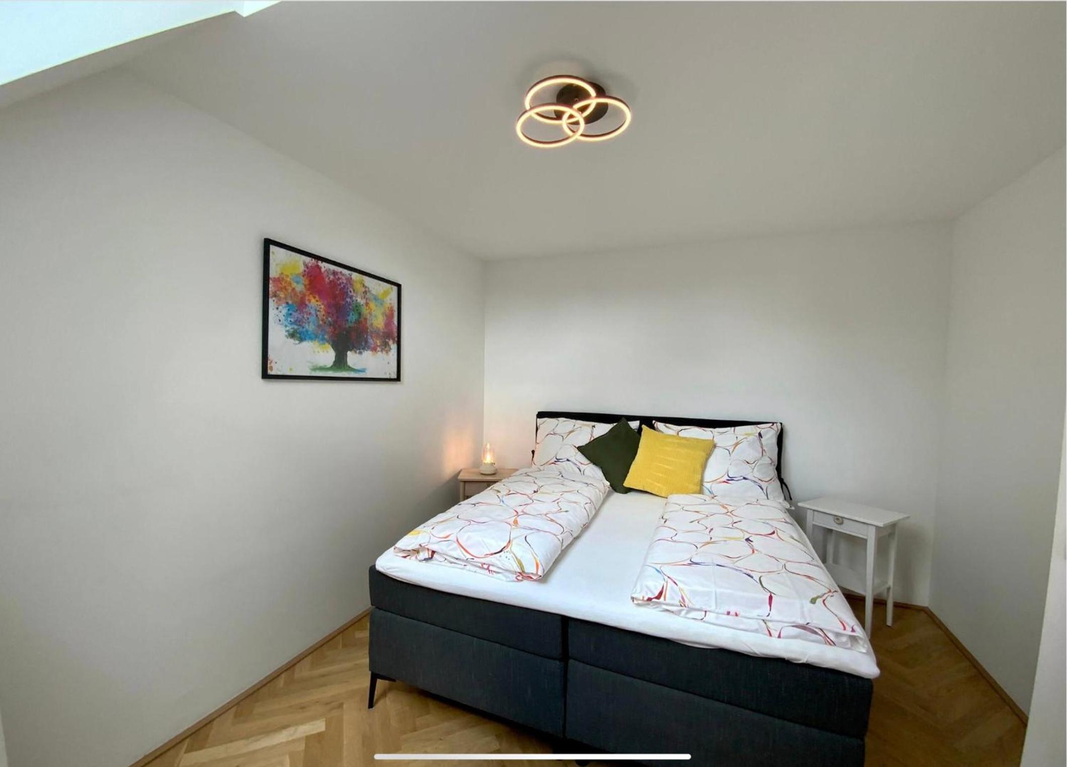 Freshly renovated Apartment in Trendy Area l HG21