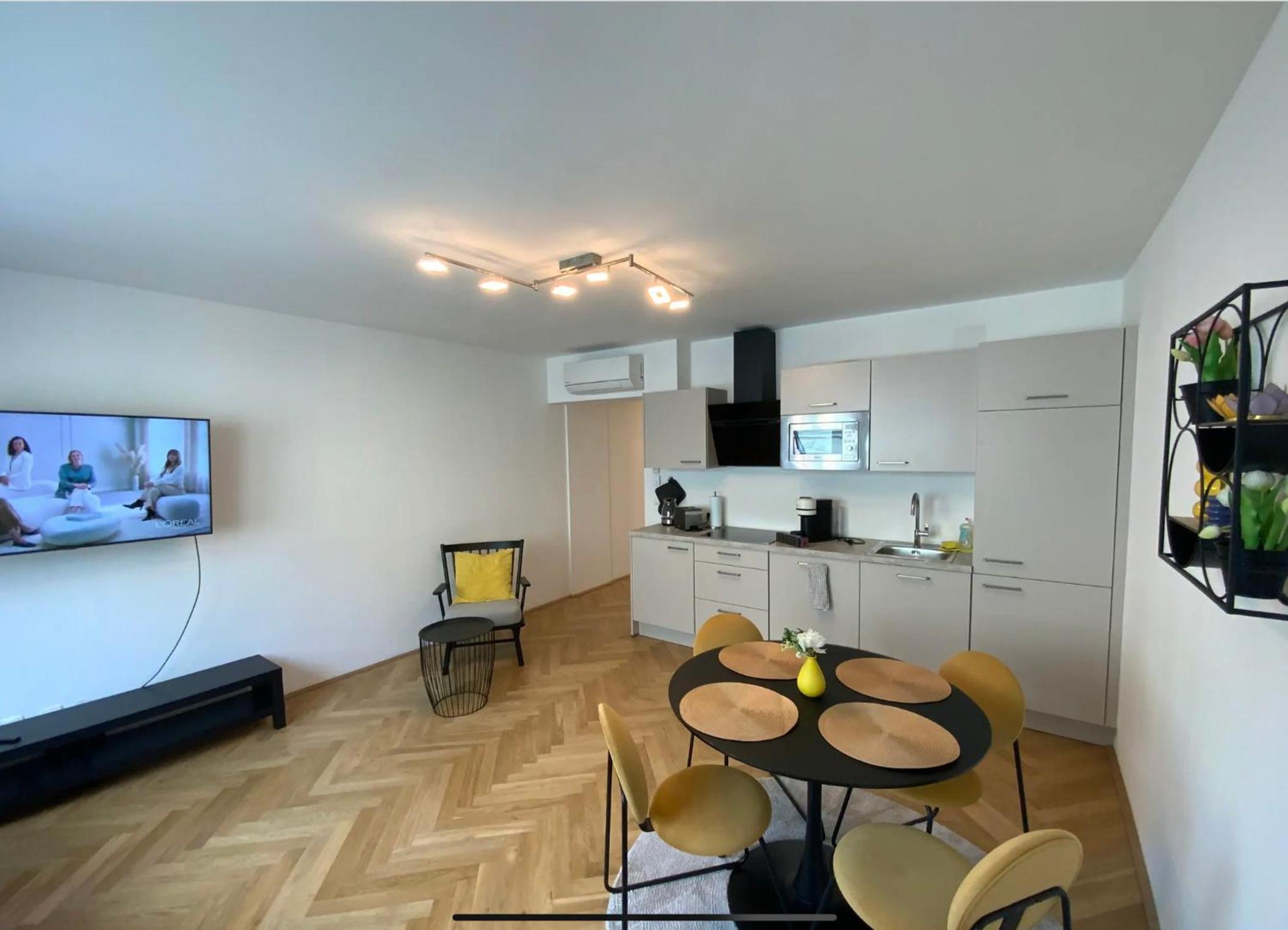 Freshly renovated Apartment in Trendy Area l HG21
