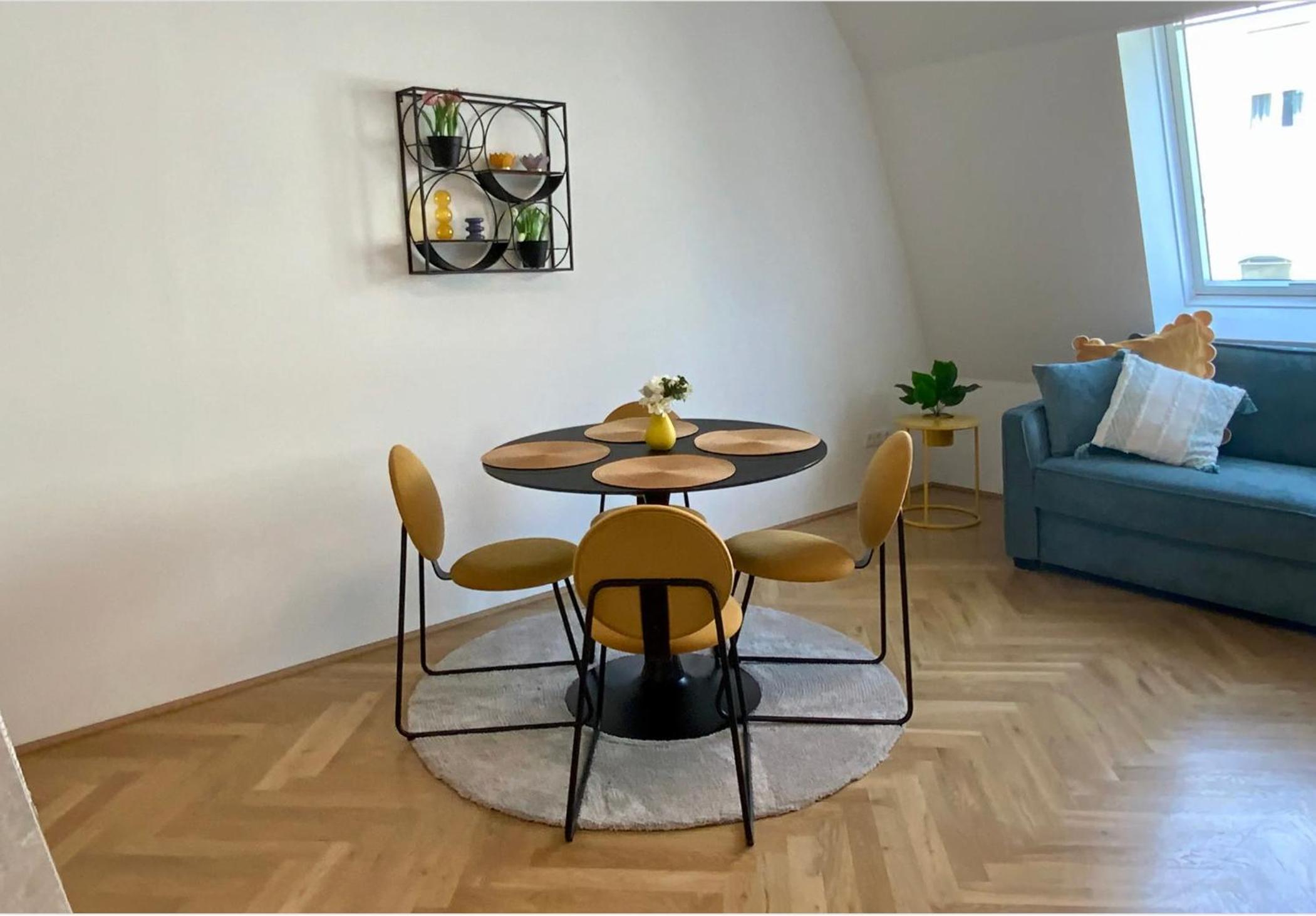 Freshly renovated Apartment in Trendy Area l HG21