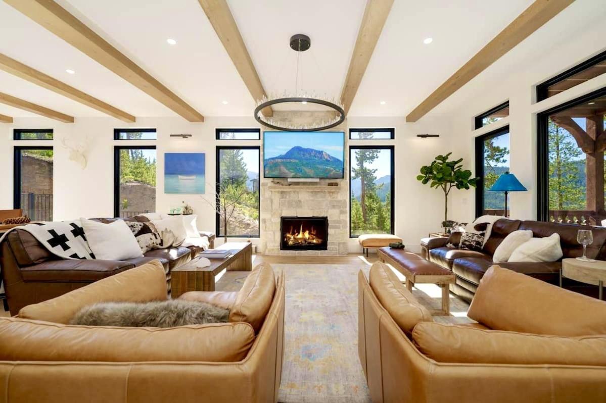 Ski Shores- The Chalet cabin view 2
