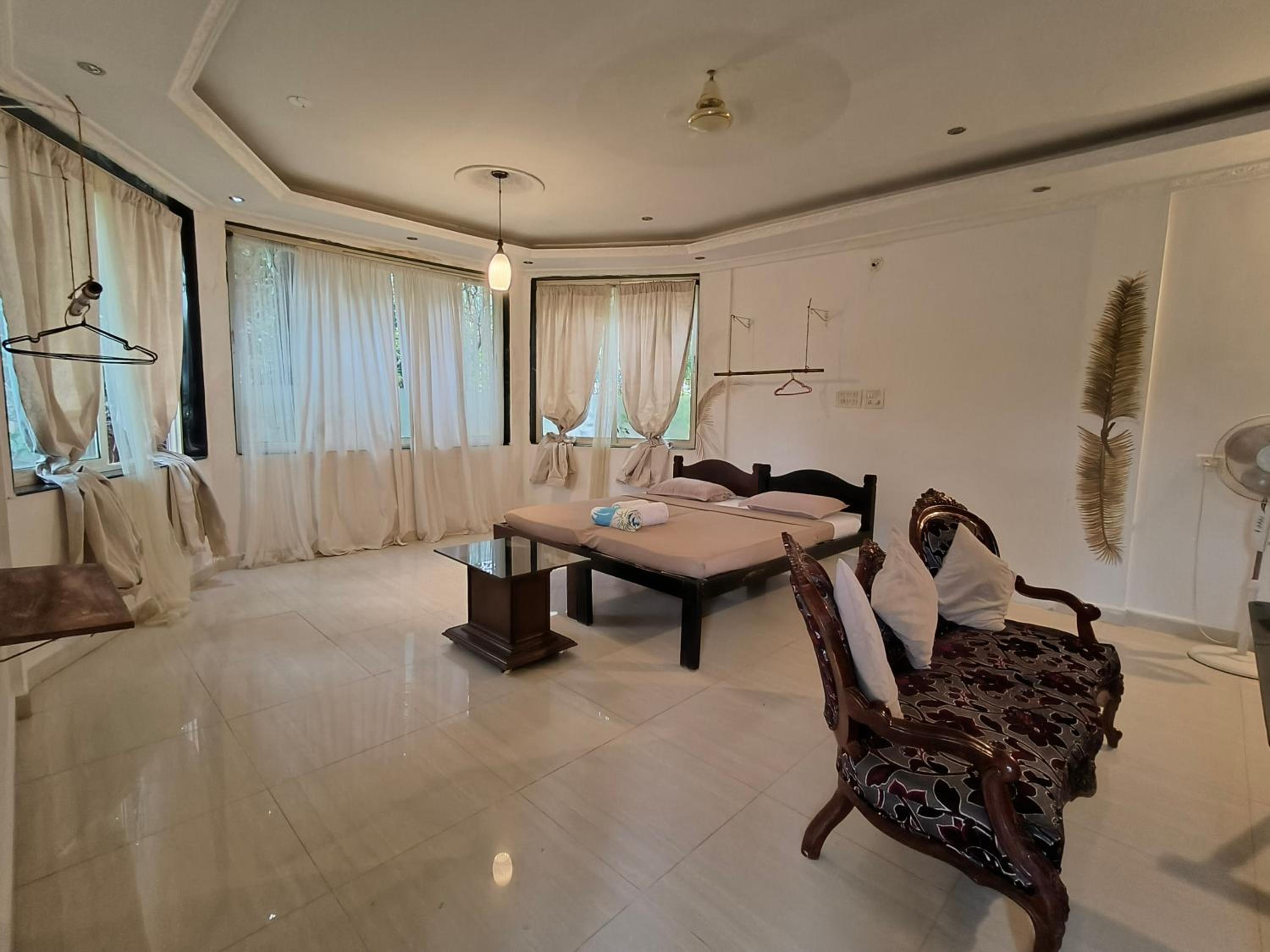 J-House, 4 Apartments with balconies, NO kitchen, Thalassa 1min away view 2