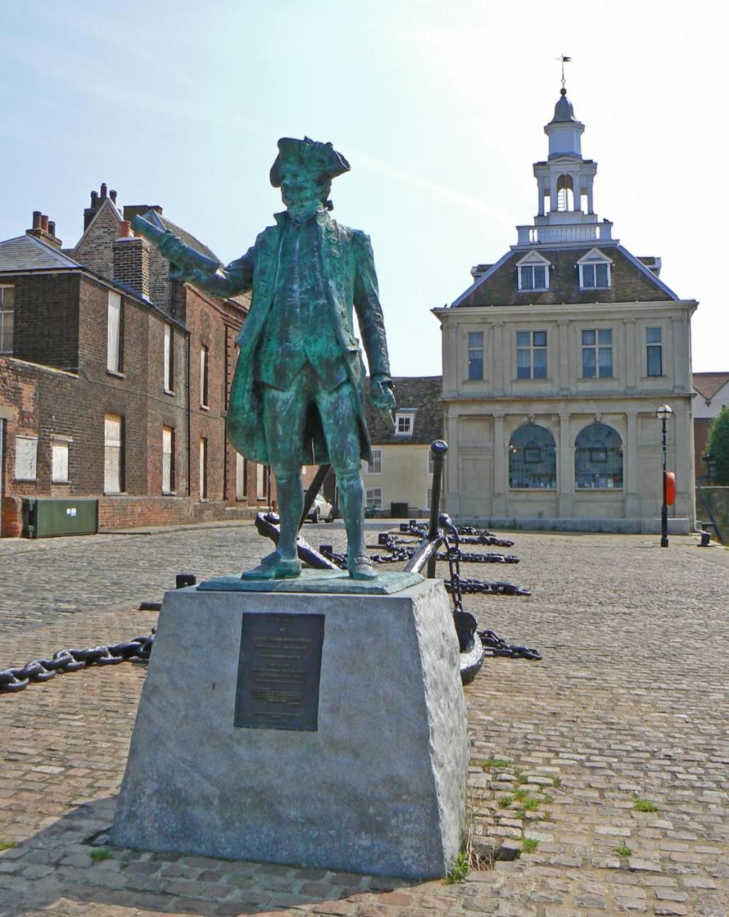 Kings Lynn Vacations - Modern Studio Apartment Kings Lynn - Property Image 4