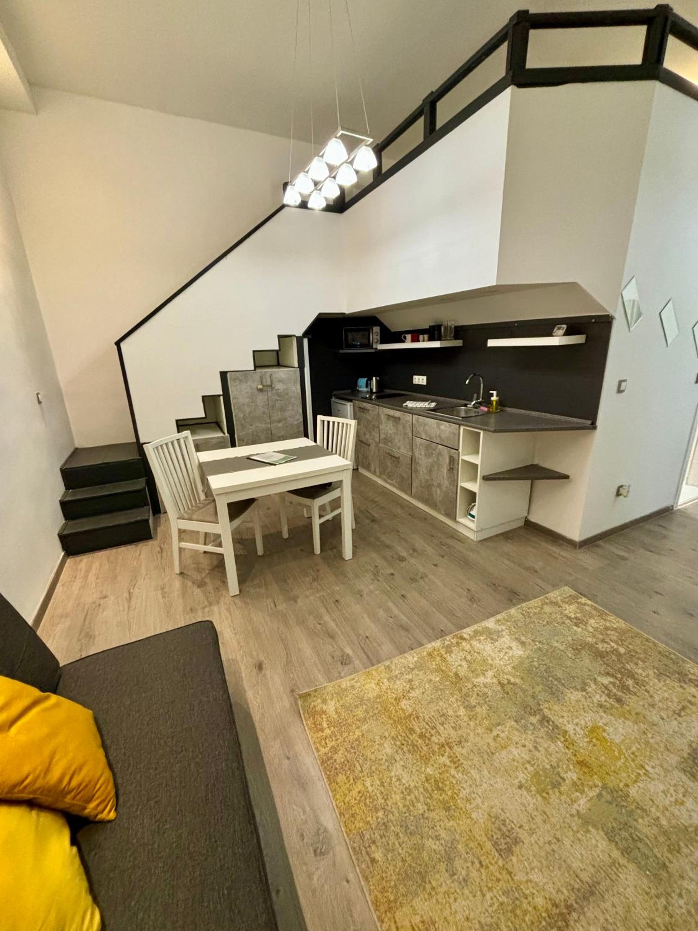 Palatoni Flat in Budapest city center view 3