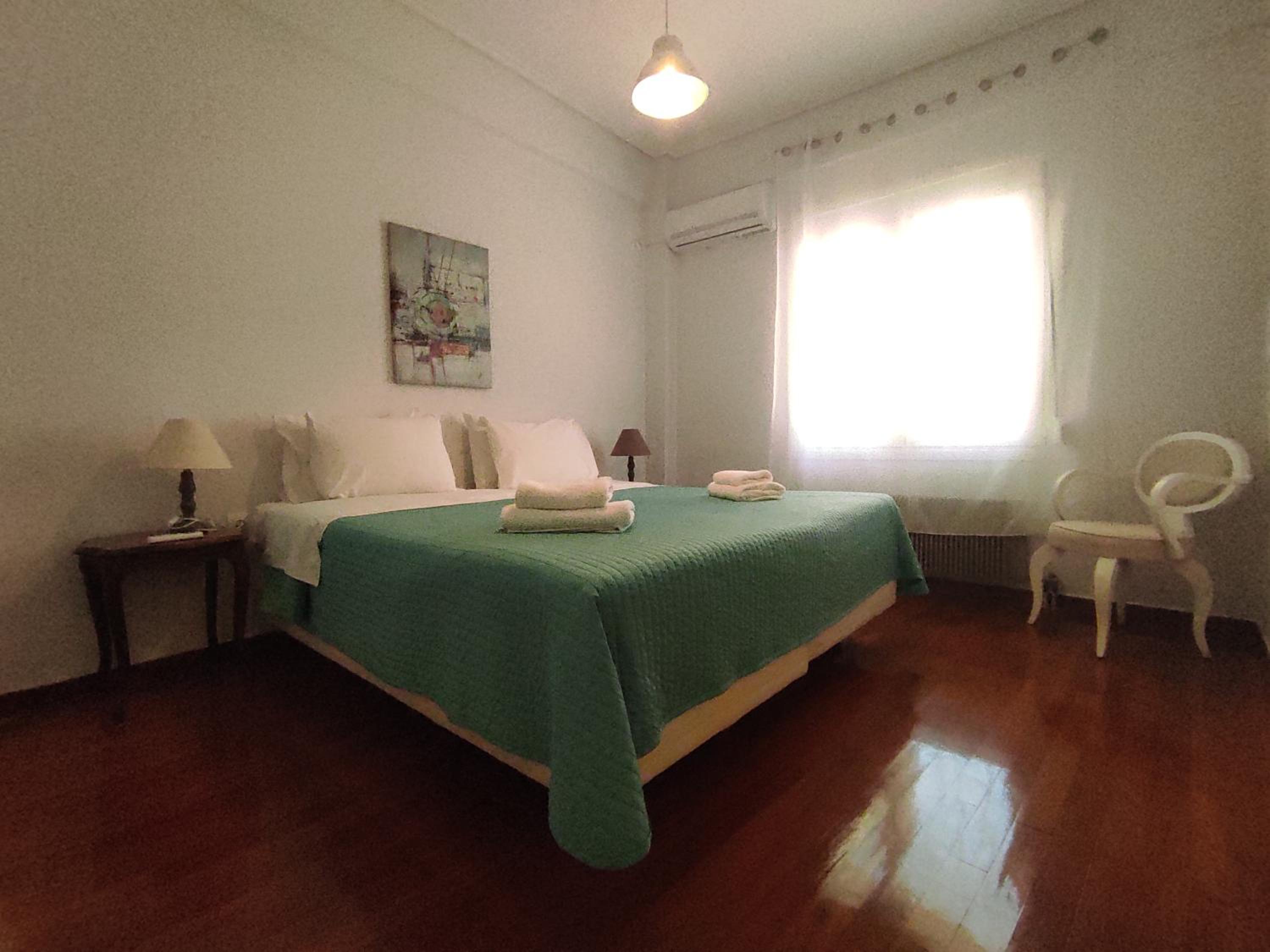 Acropolis Living room photo 2
