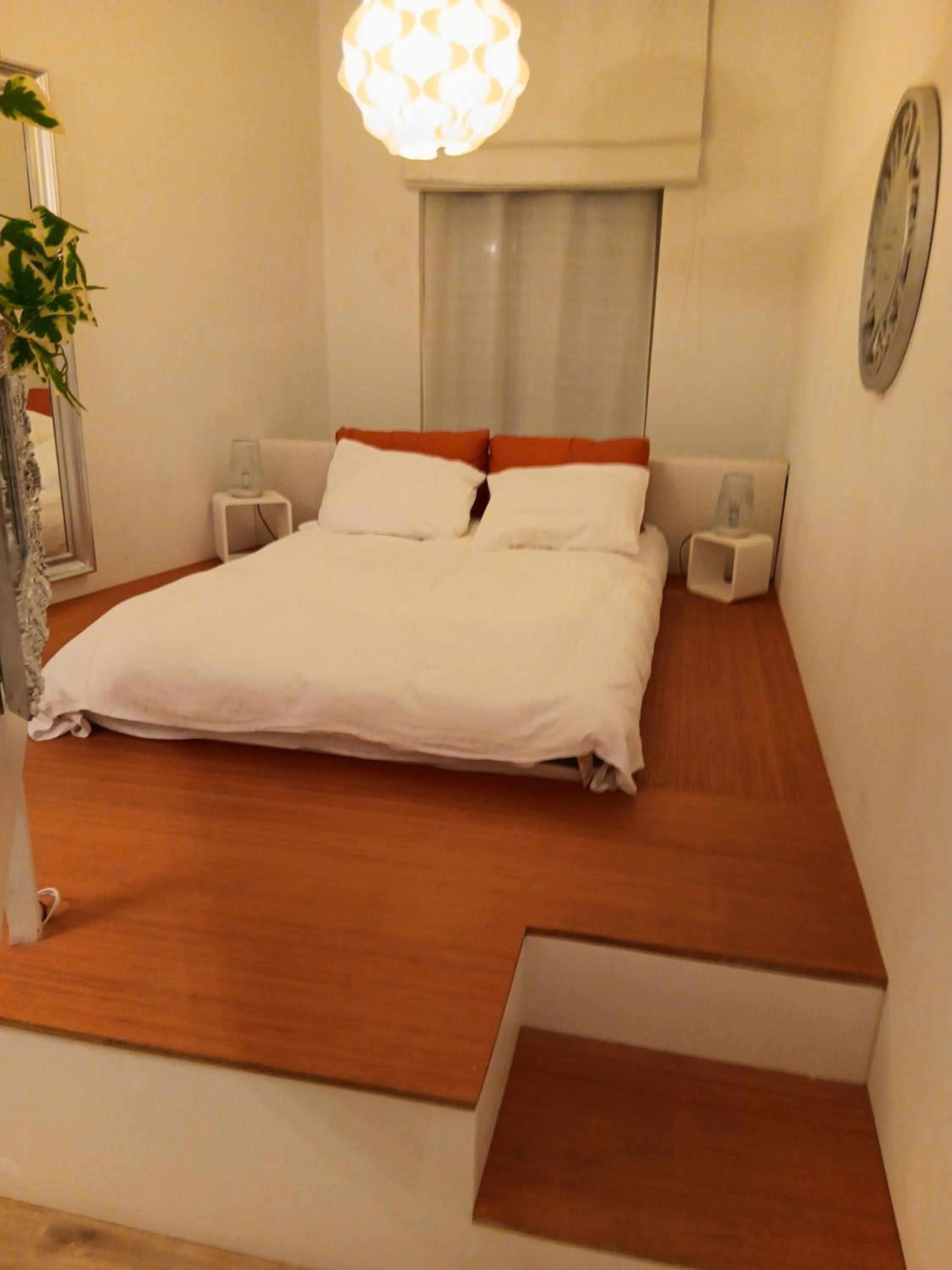 The Luxury White Suite