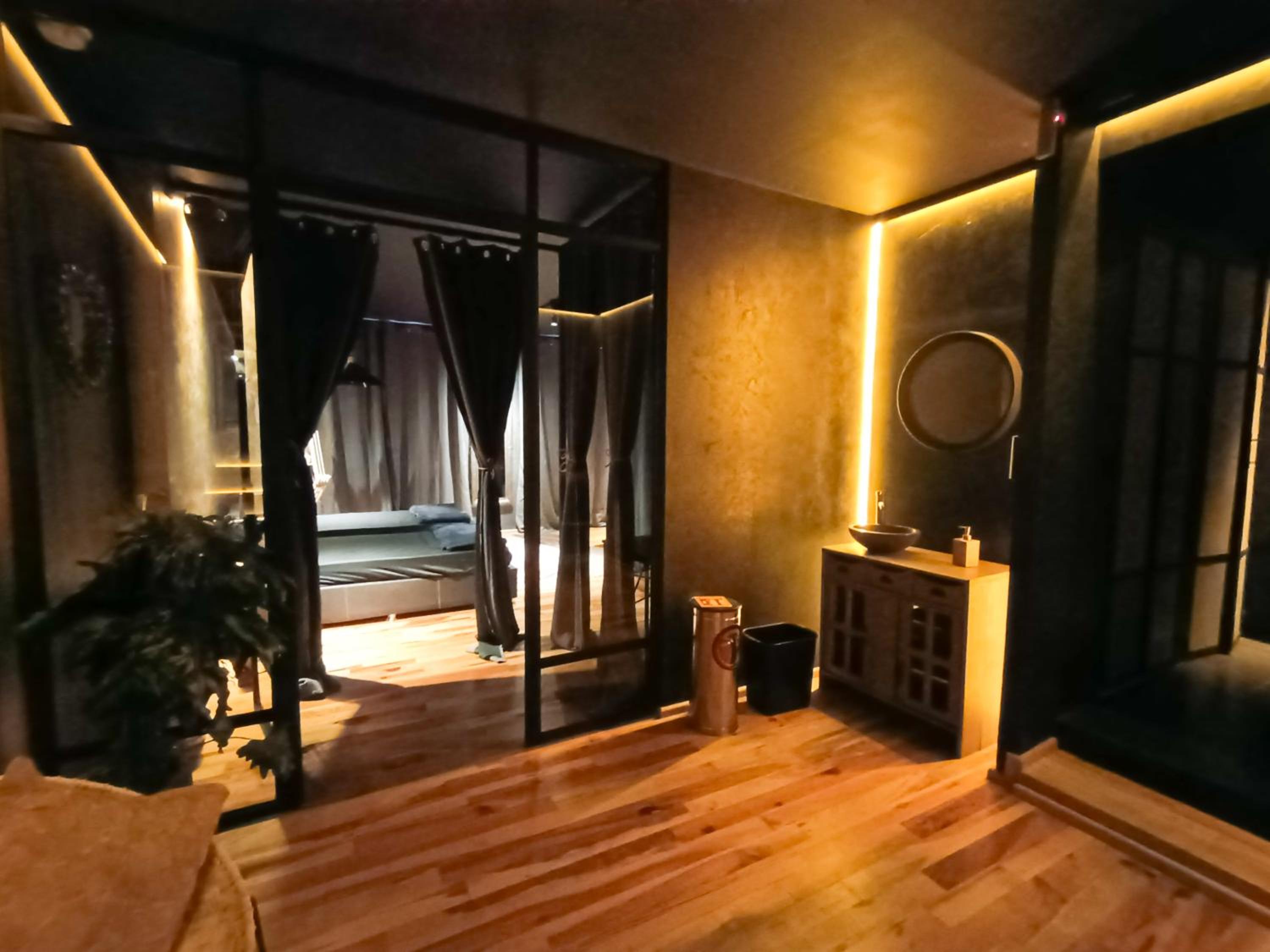 hotel room