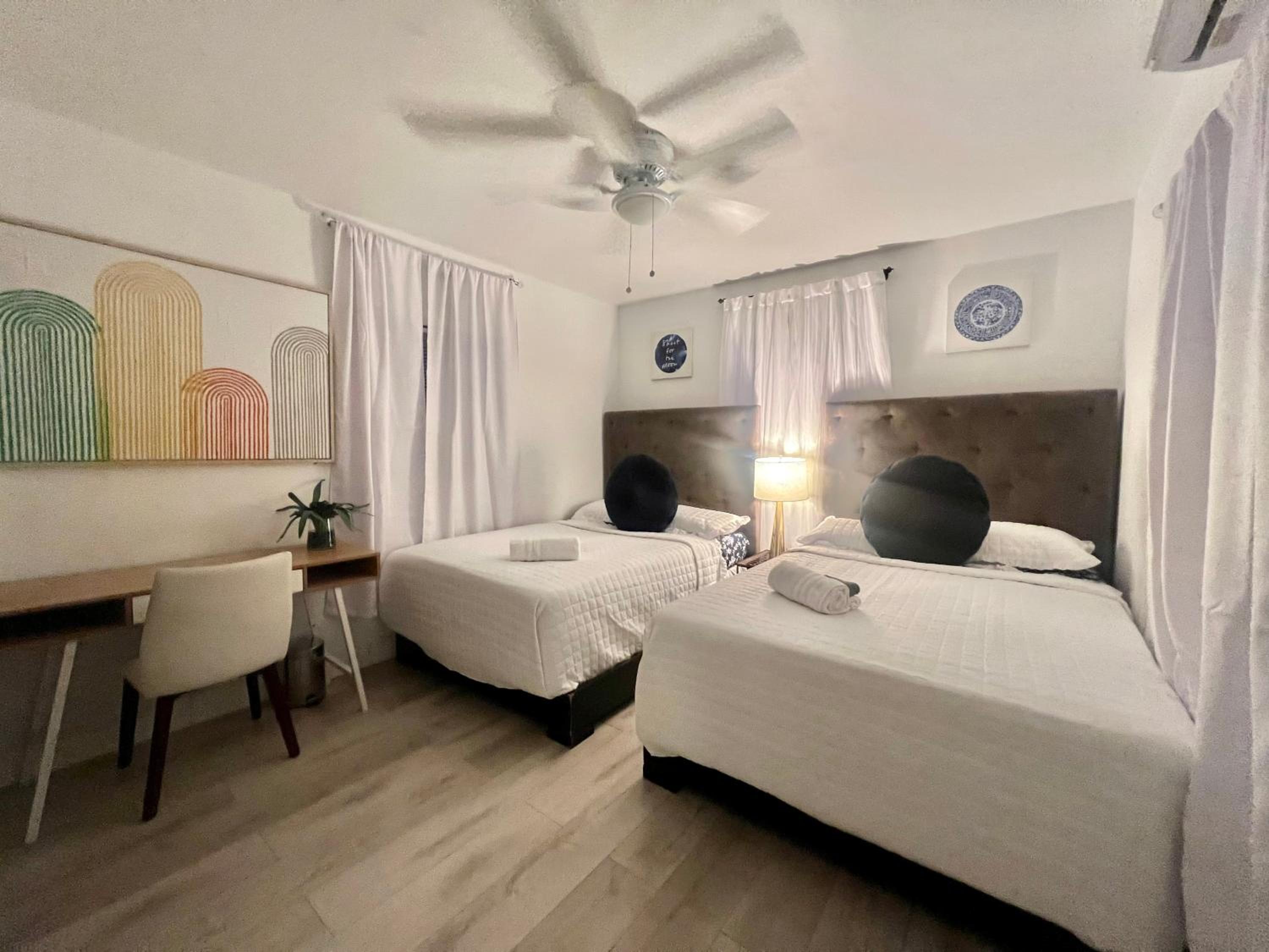 3 Seasons at the Carrington 3 Two Bedroom 1 Bath Apts -6 Bedrooms 3 bathrooms and 3 bedroom 2 bathroom Villa