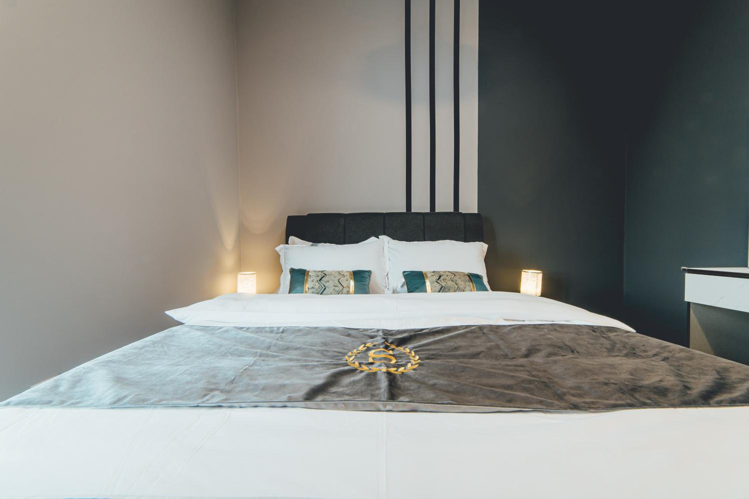 Mosaic Grand Luxury 3BR w bathtub near Midvalley by Our Stay