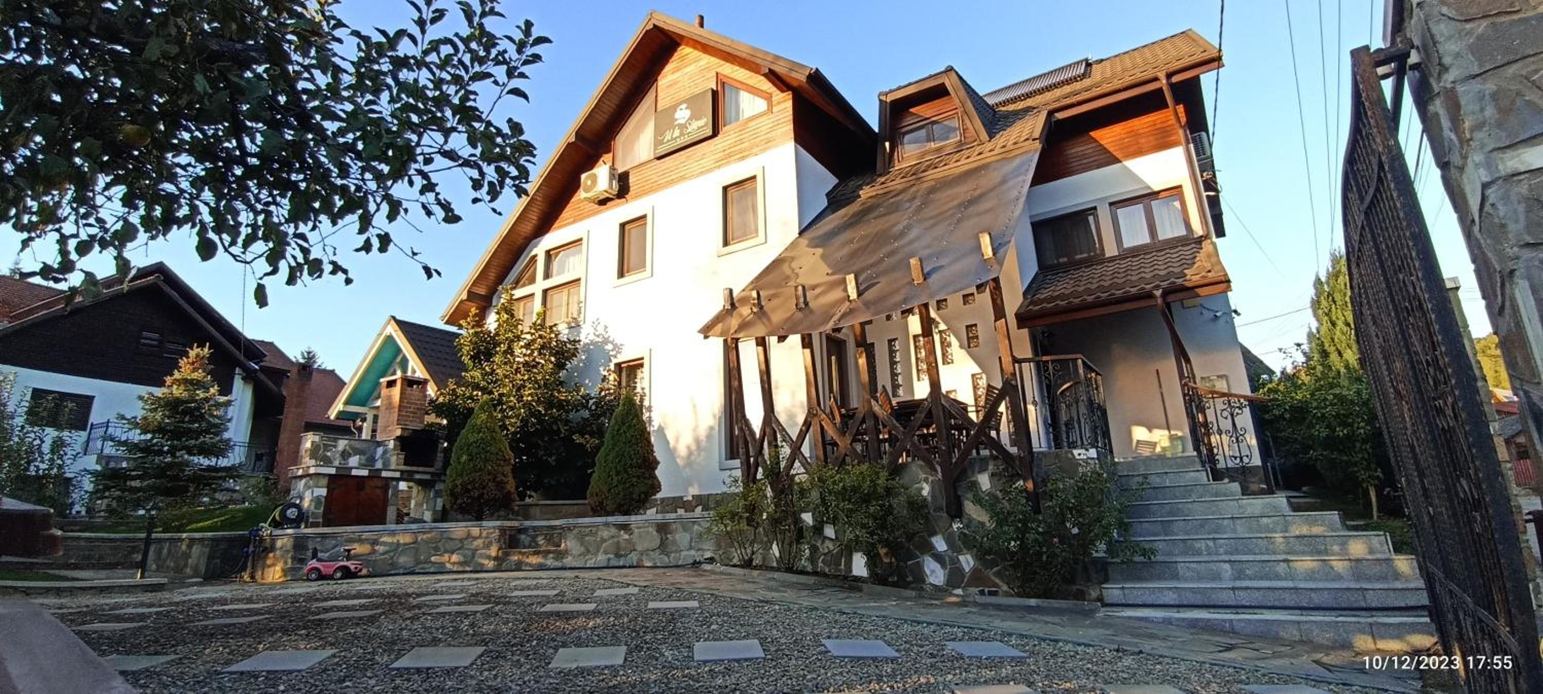 Vila Slanic view 2