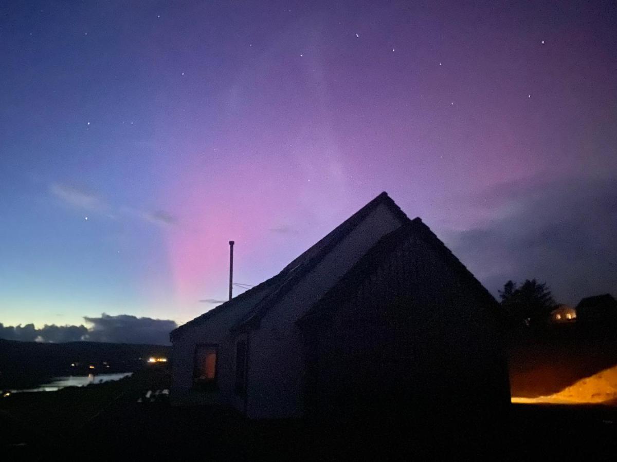 Hotel Bellfield. Skeabost bridge - Image 1