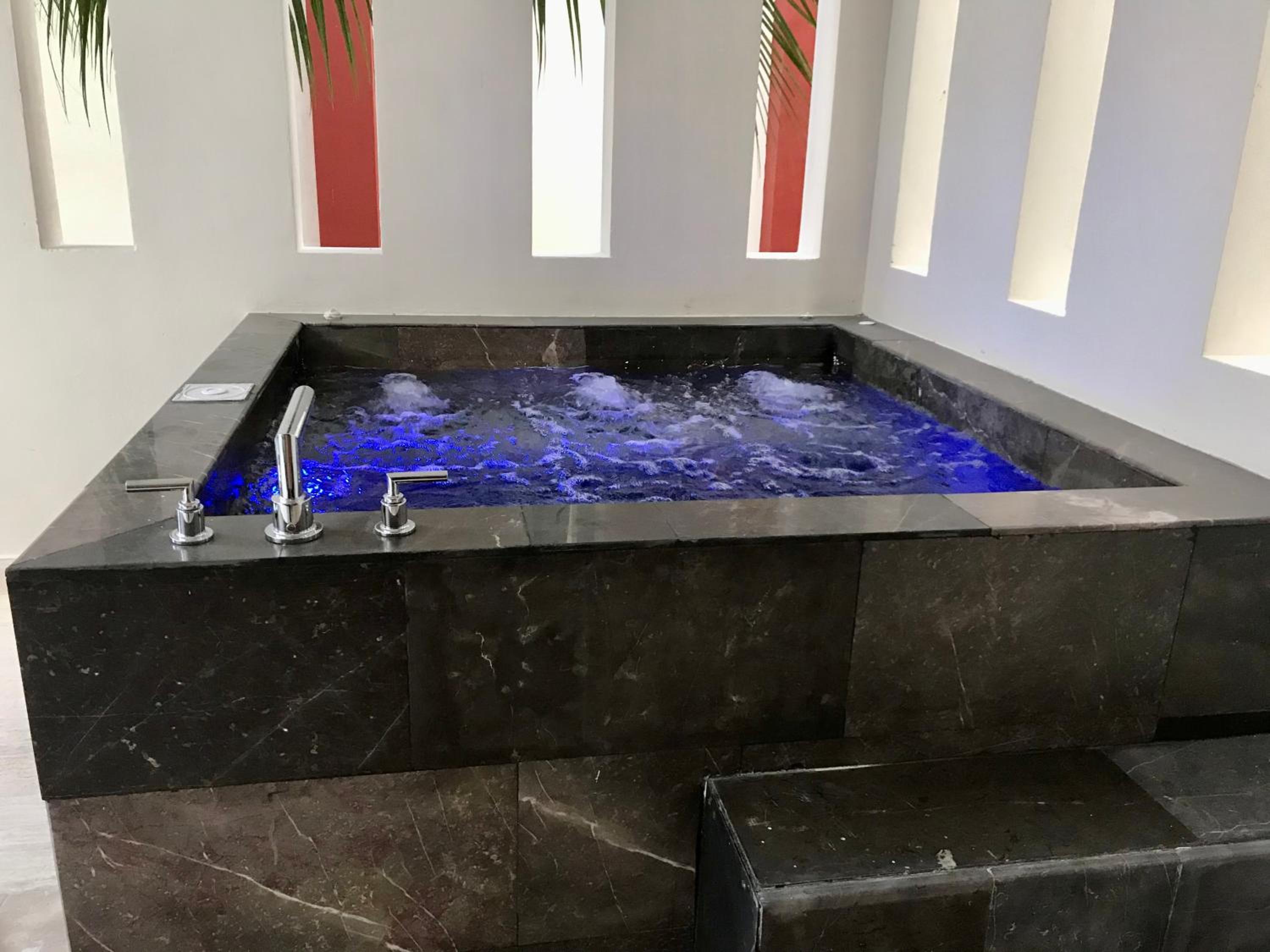 Departamento con Jacuzzi en Playa del Carmen view 2