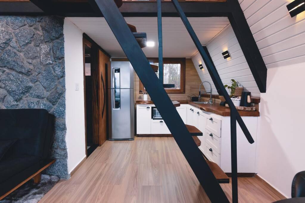 Cabana Raízes: A-Frame com vista para as montanhas