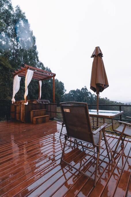 Cabana Raízes: A-Frame com vista para as montanhas