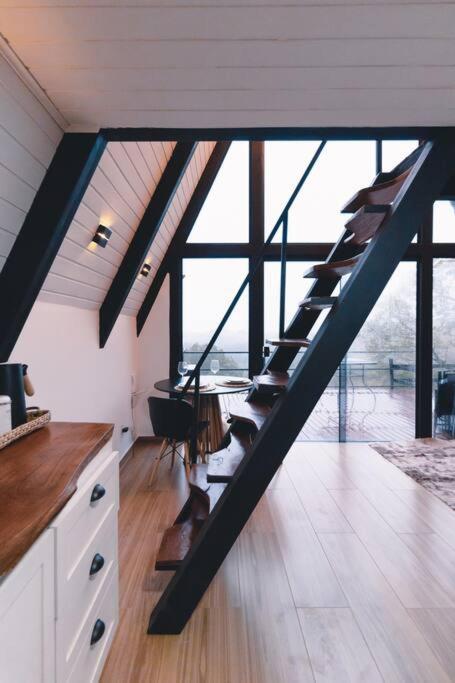Cabana Raízes: A-Frame com vista para as montanhas