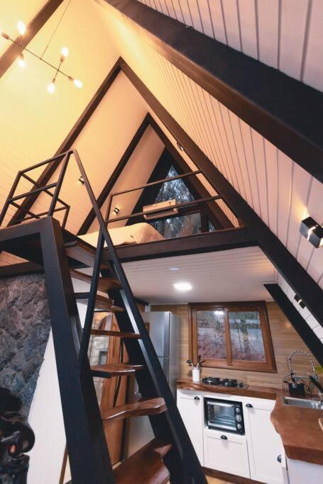 Cabana Raízes: A-Frame com vista para as montanhas