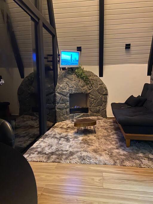 Cabana Raízes: A-Frame com vista para as montanhas
