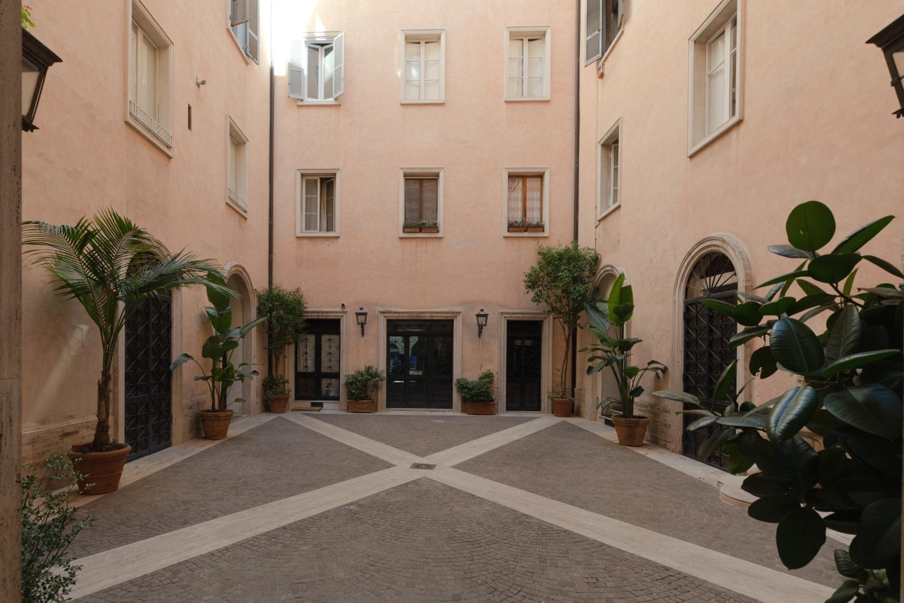 The Heart of Rome Luxury House