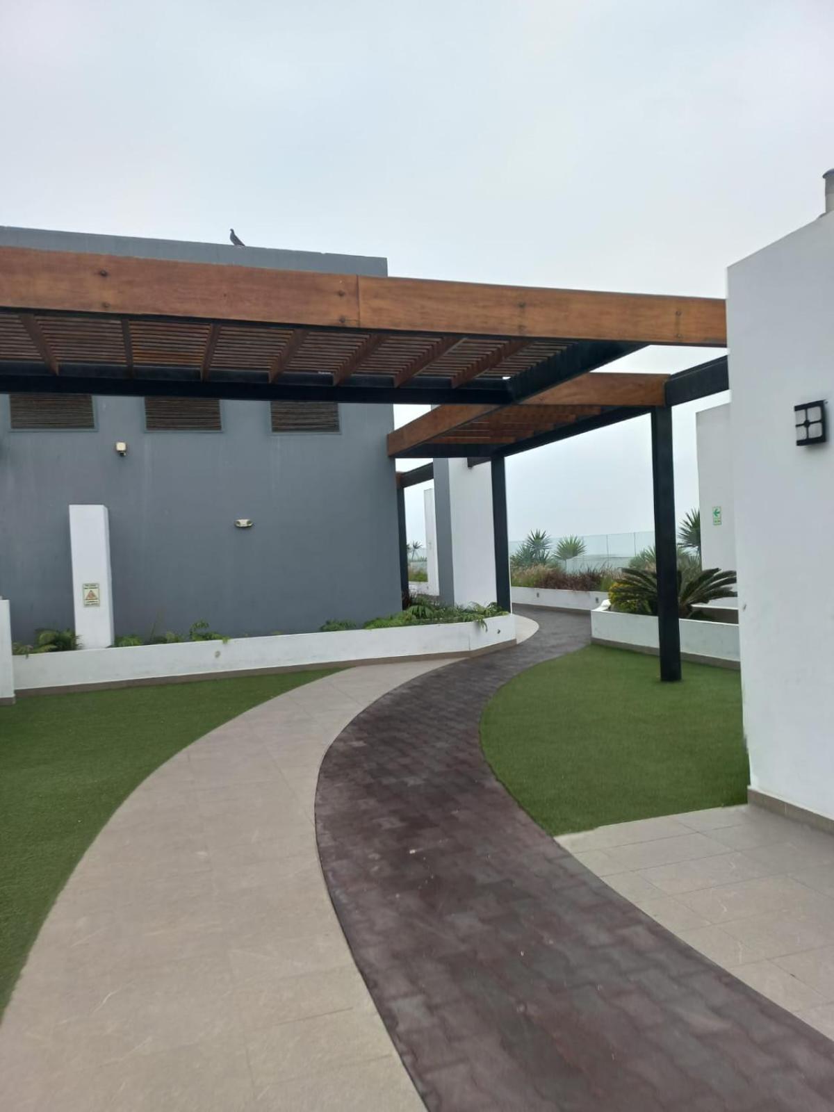 Vive y trabaja con estilo en San Miguel, moderno departamento de 2 dorms con balcon view 3