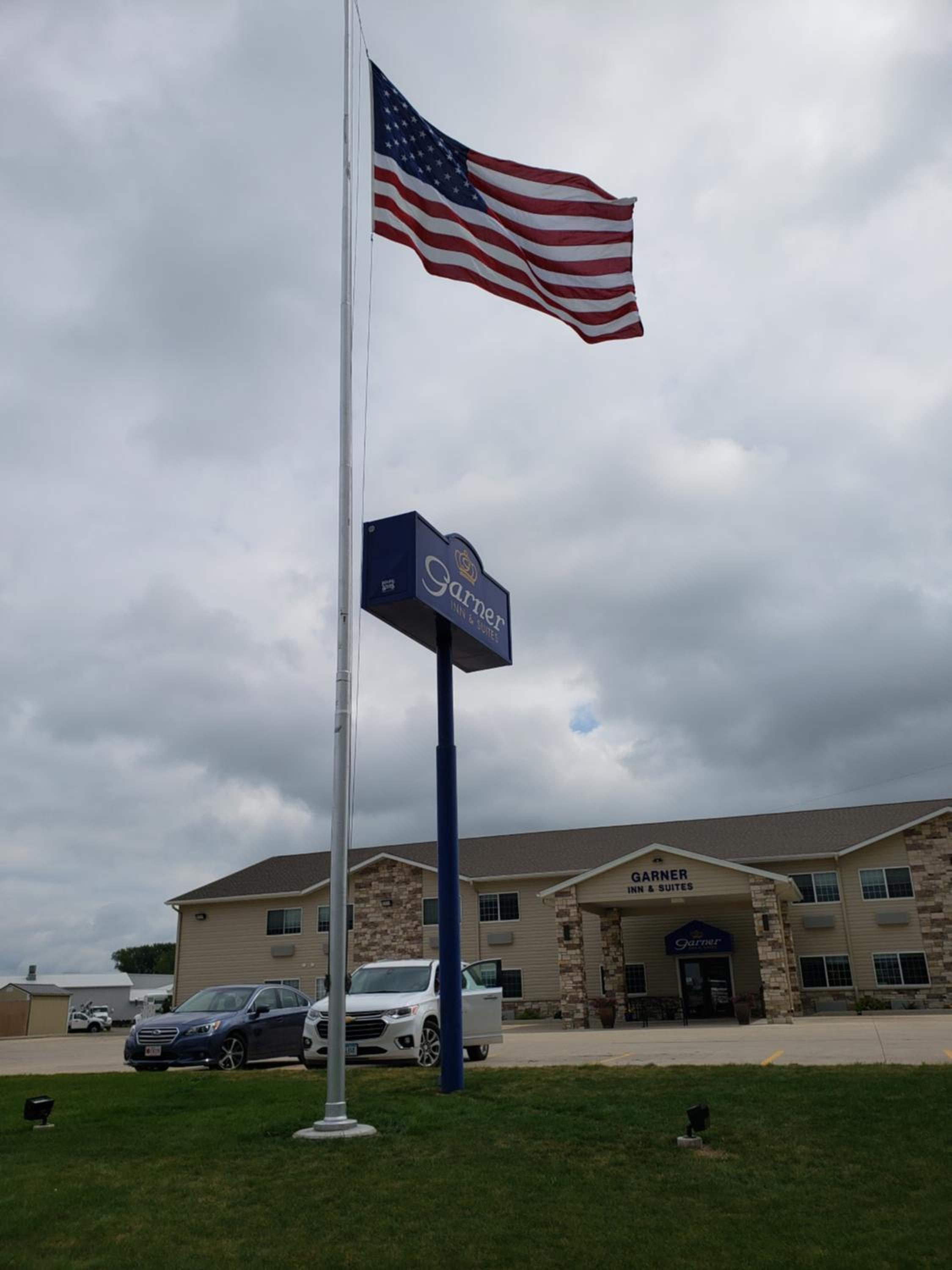 Hotel Garner INN & Suites