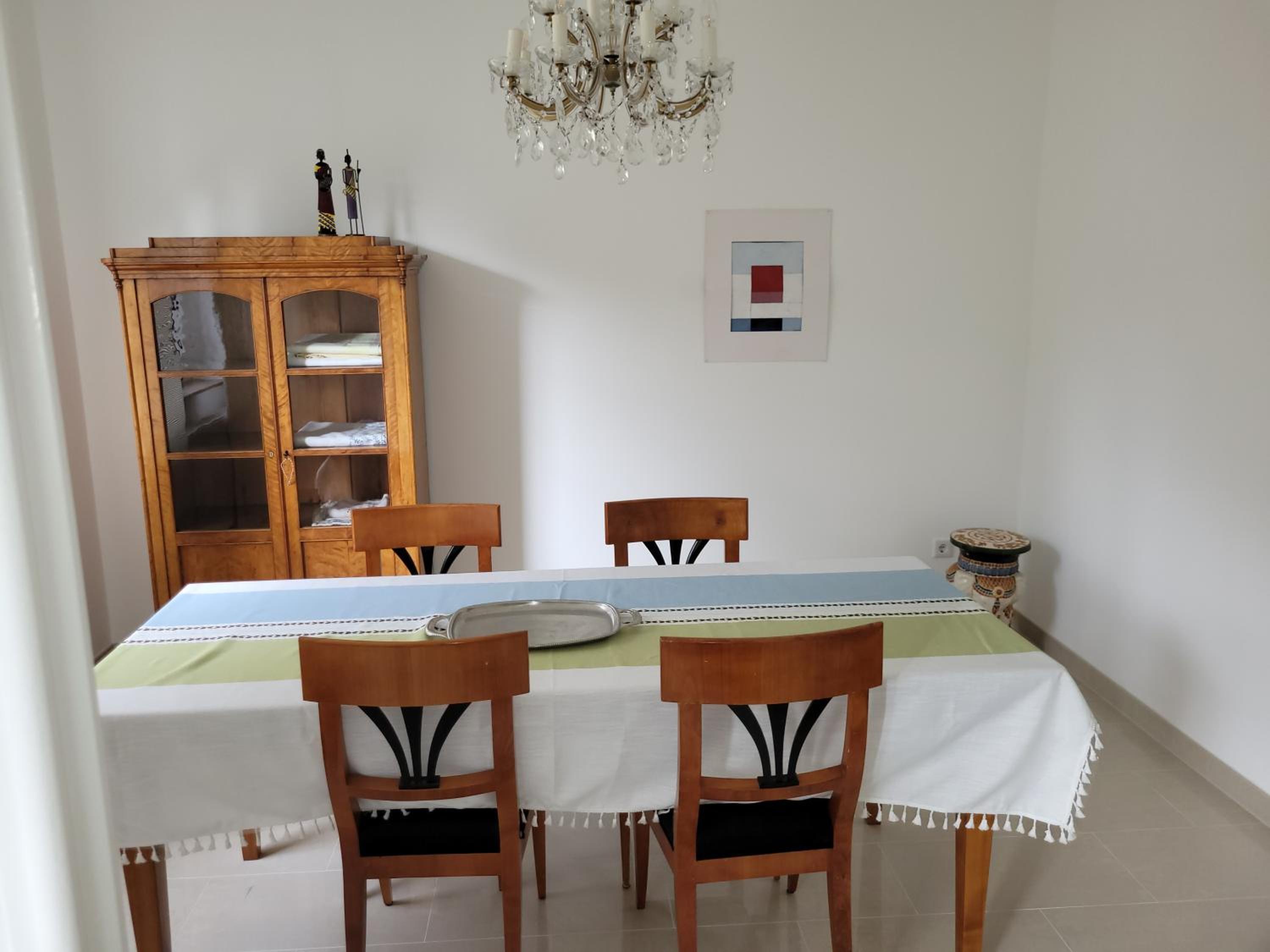 Stilvoll eingerichtete Altbauwohnung