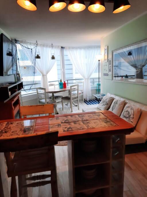 Hermoso departamento frente al mar