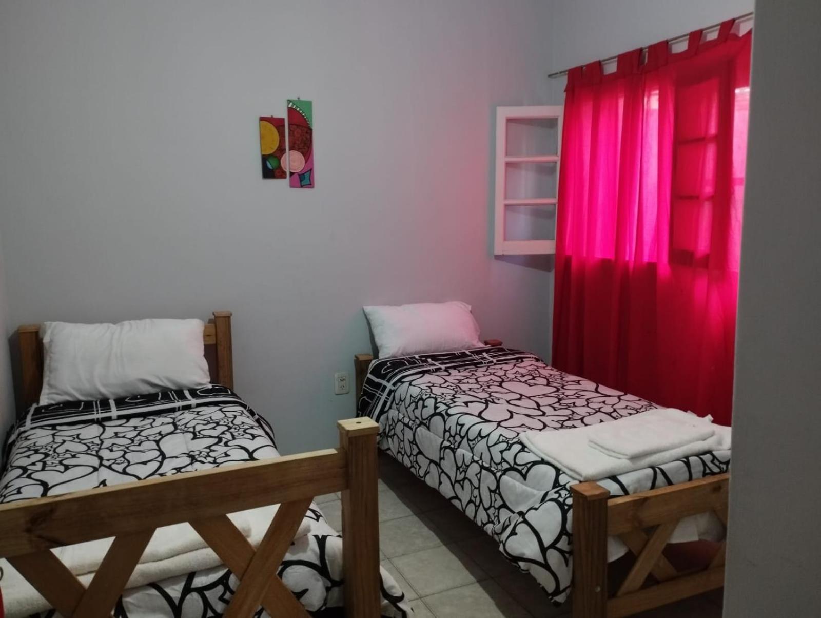HOSTAL HOUSE REYMON,habitaciones privadas