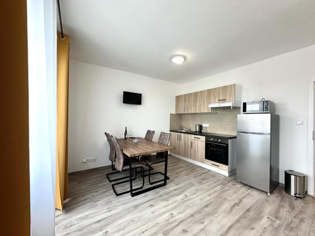 Sky Apartments 511