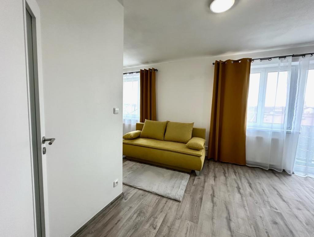 Sky Apartments 511