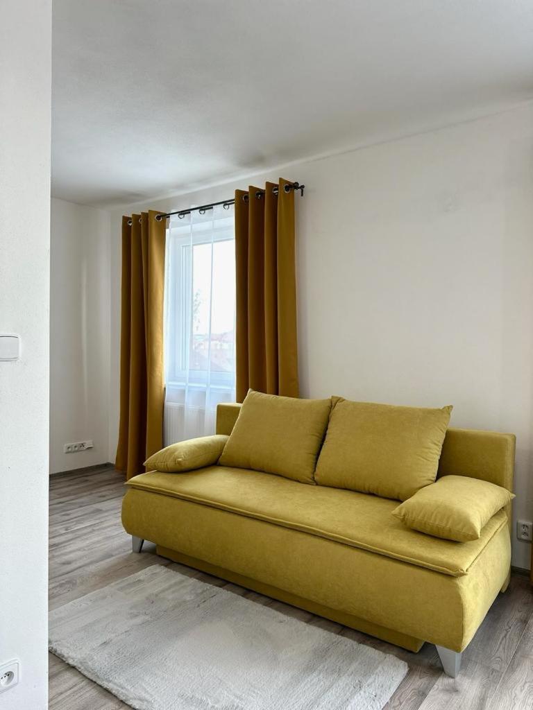 Sky Apartments 511