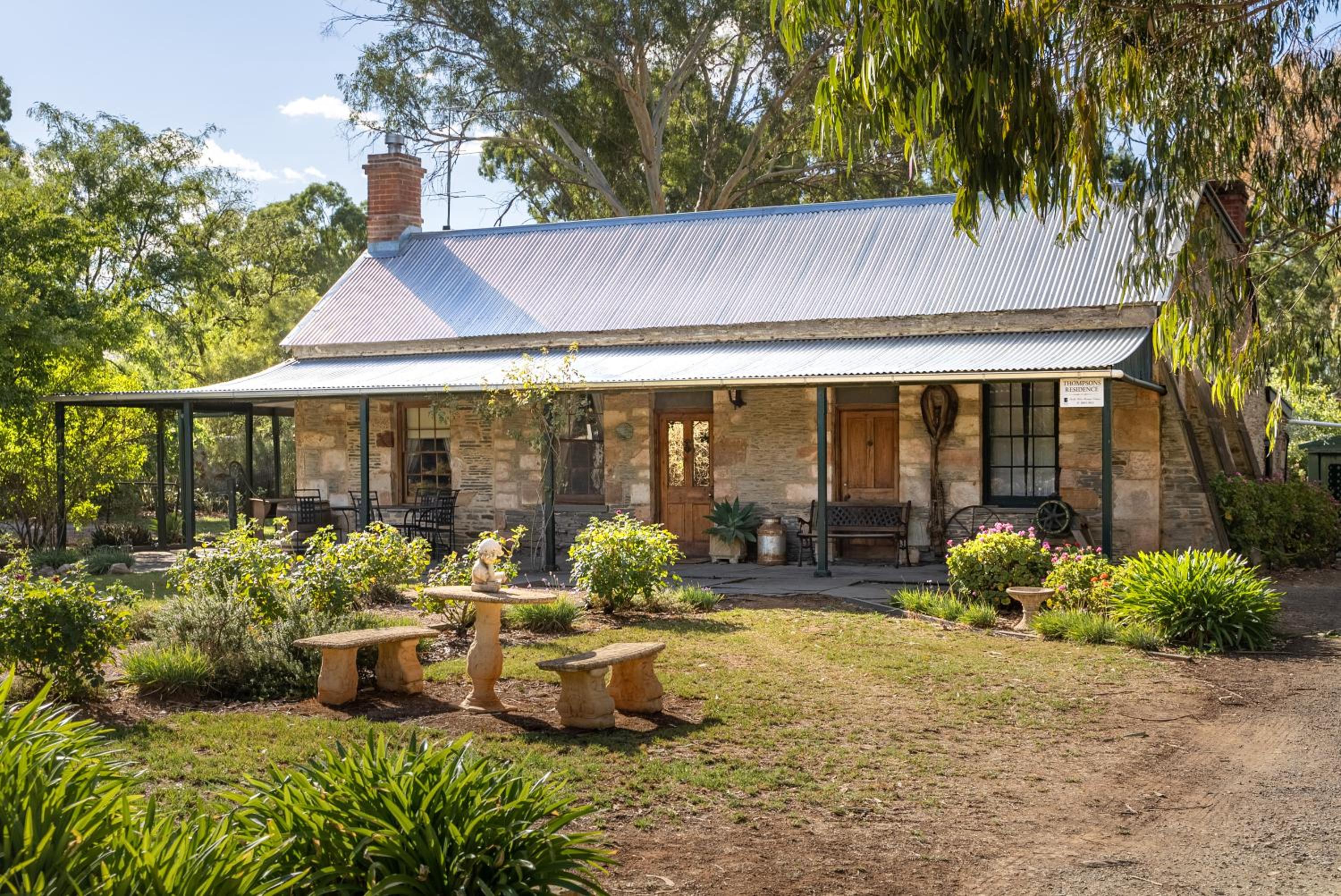 Reillys Wines Heritage Cottages
