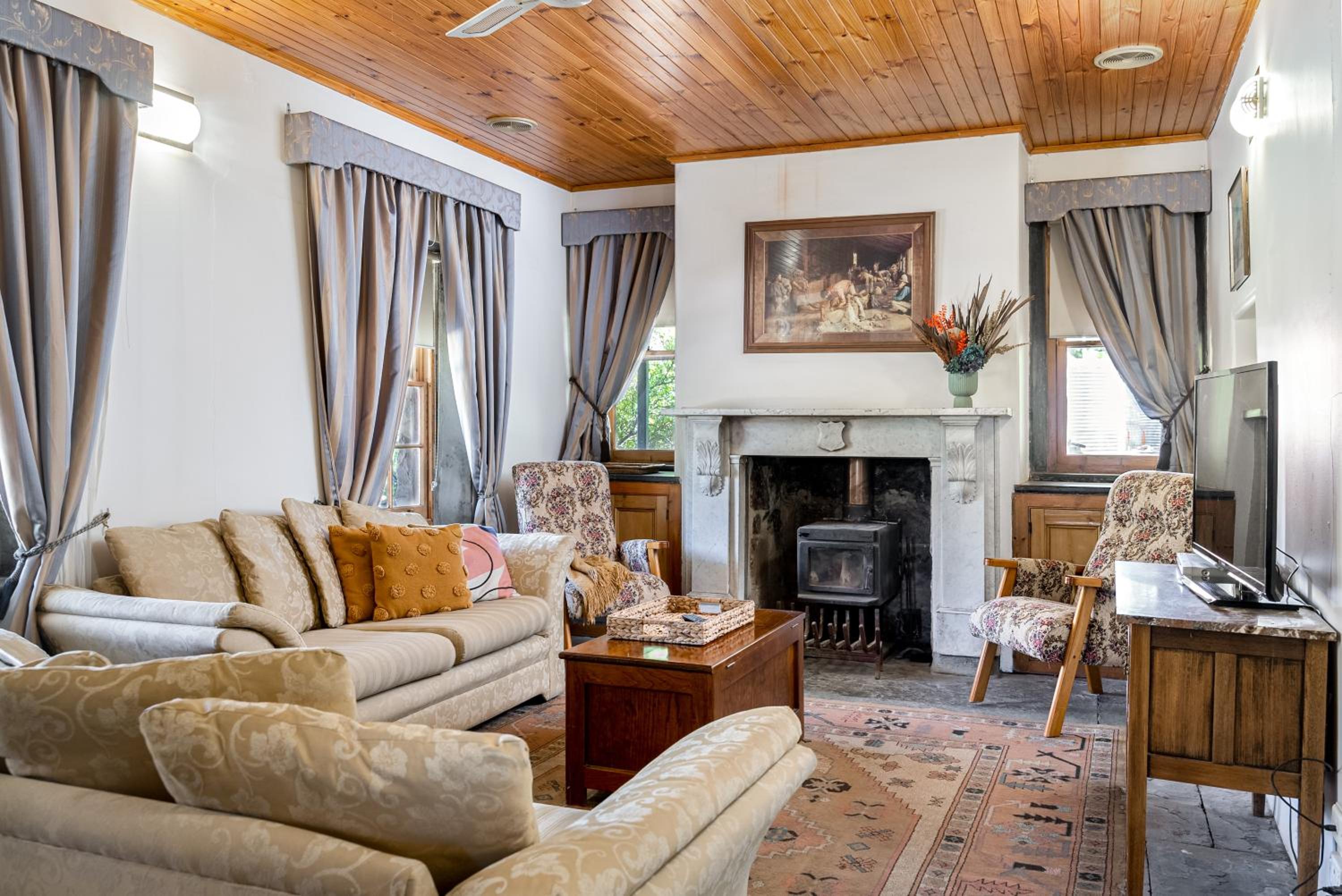 Reillys Wines Heritage Cottages