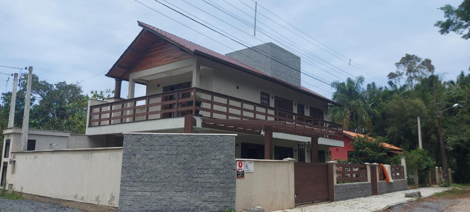 CASA PRAIA DE MARISCAL, BOMBINHAS