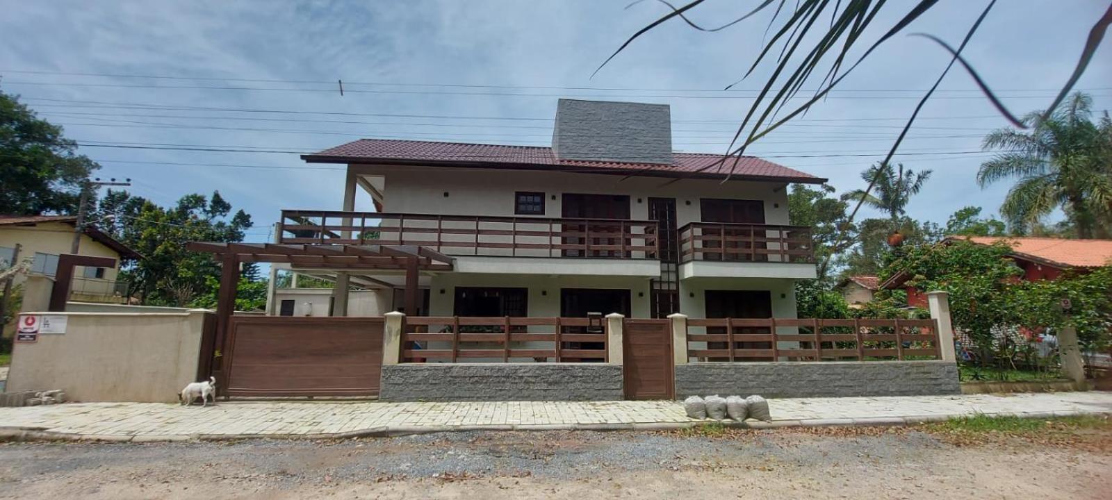 CASA PRAIA DE MARISCAL, BOMBINHAS