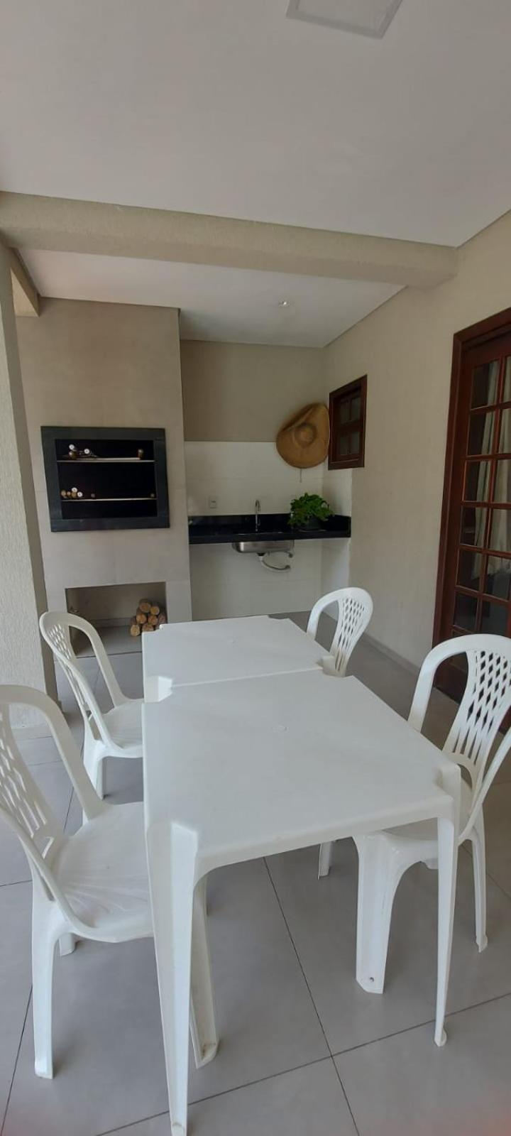 CASA PRAIA DE MARISCAL, BOMBINHAS