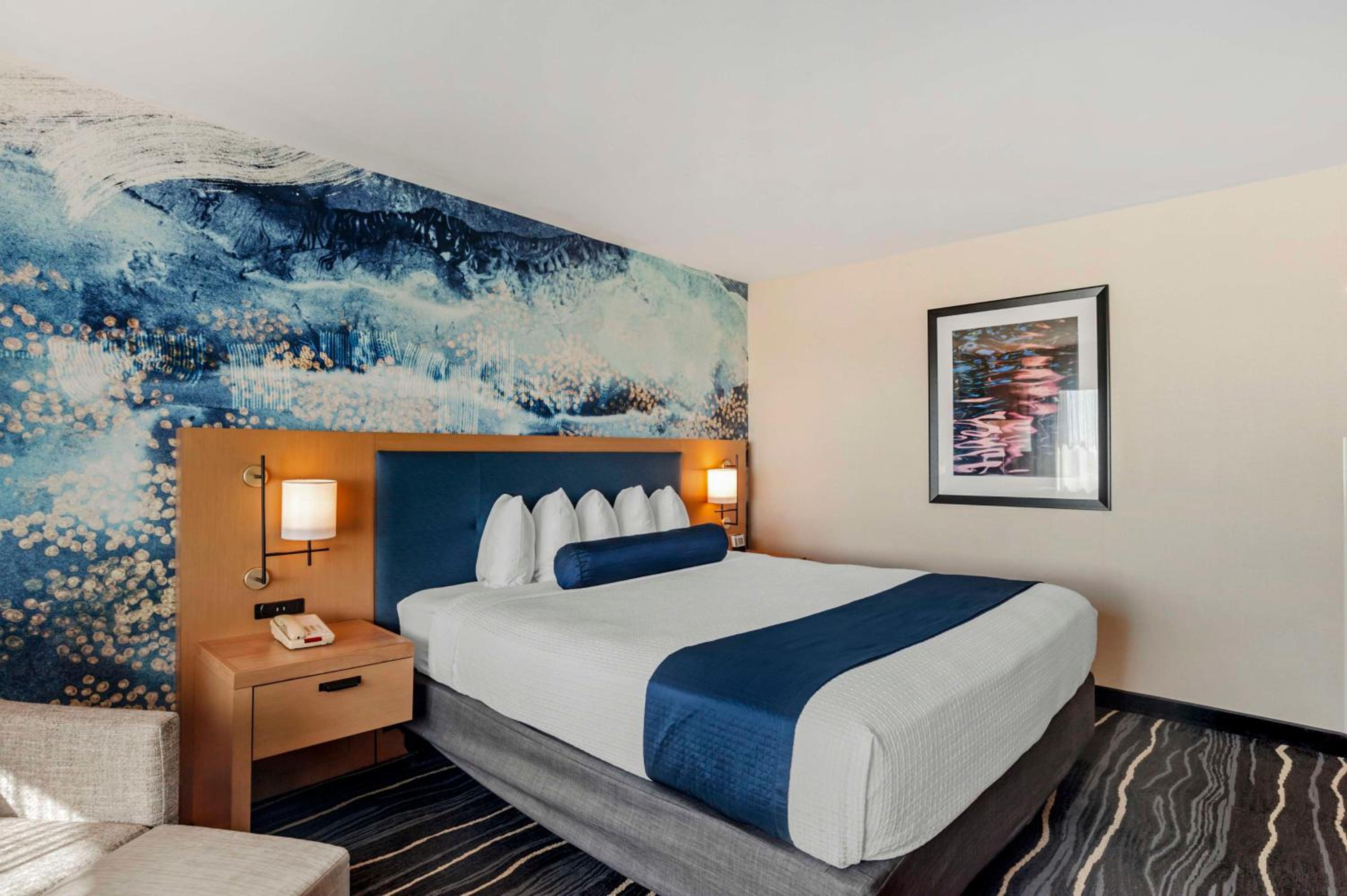 Best Western Plus Marina Gateway Hotel - Property Image 51