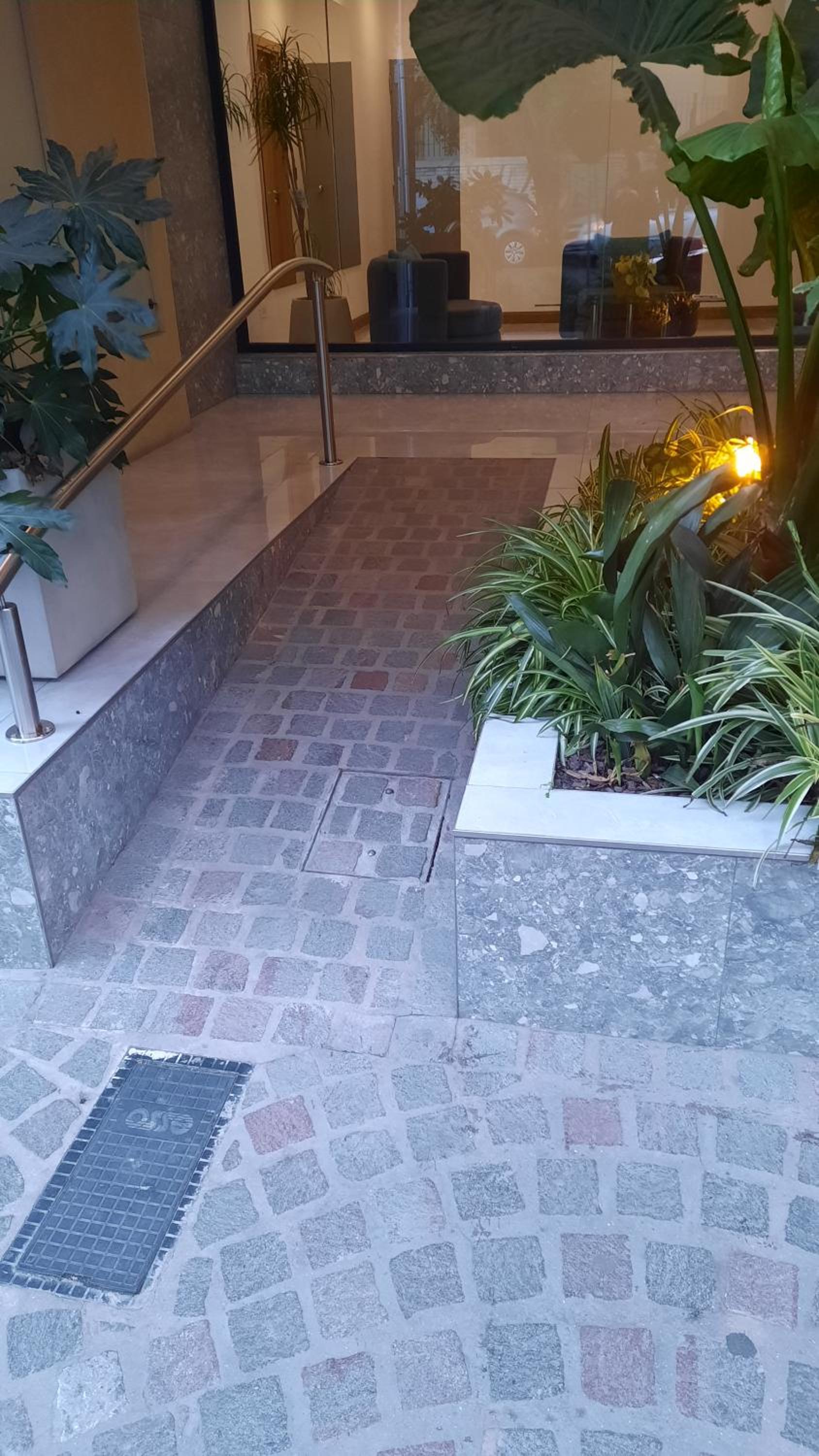 EXCELENTE departamento a estrenar con cochera en zona Plaza Mitre