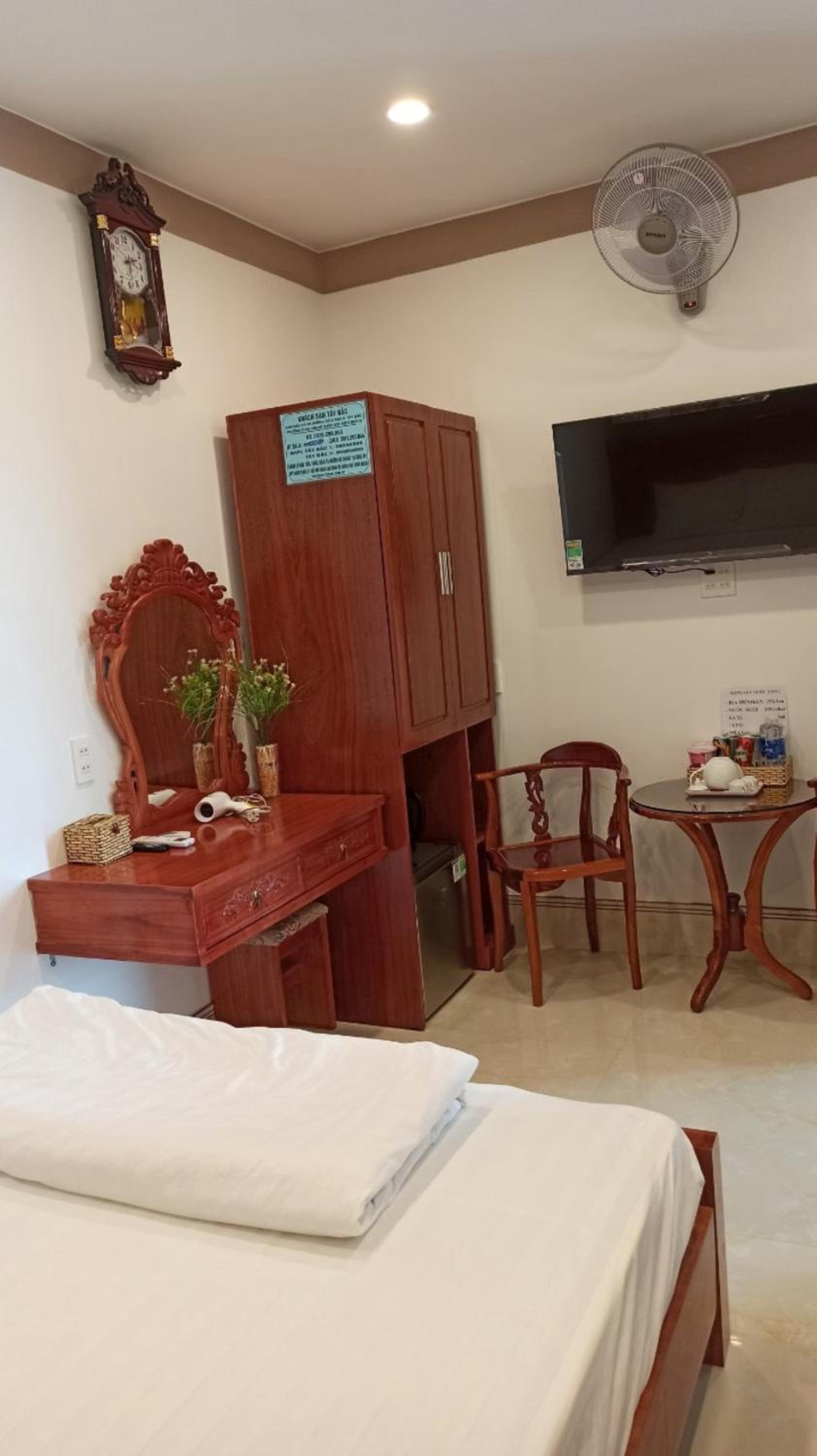 Hostel Luxury Tây Bắc view 2