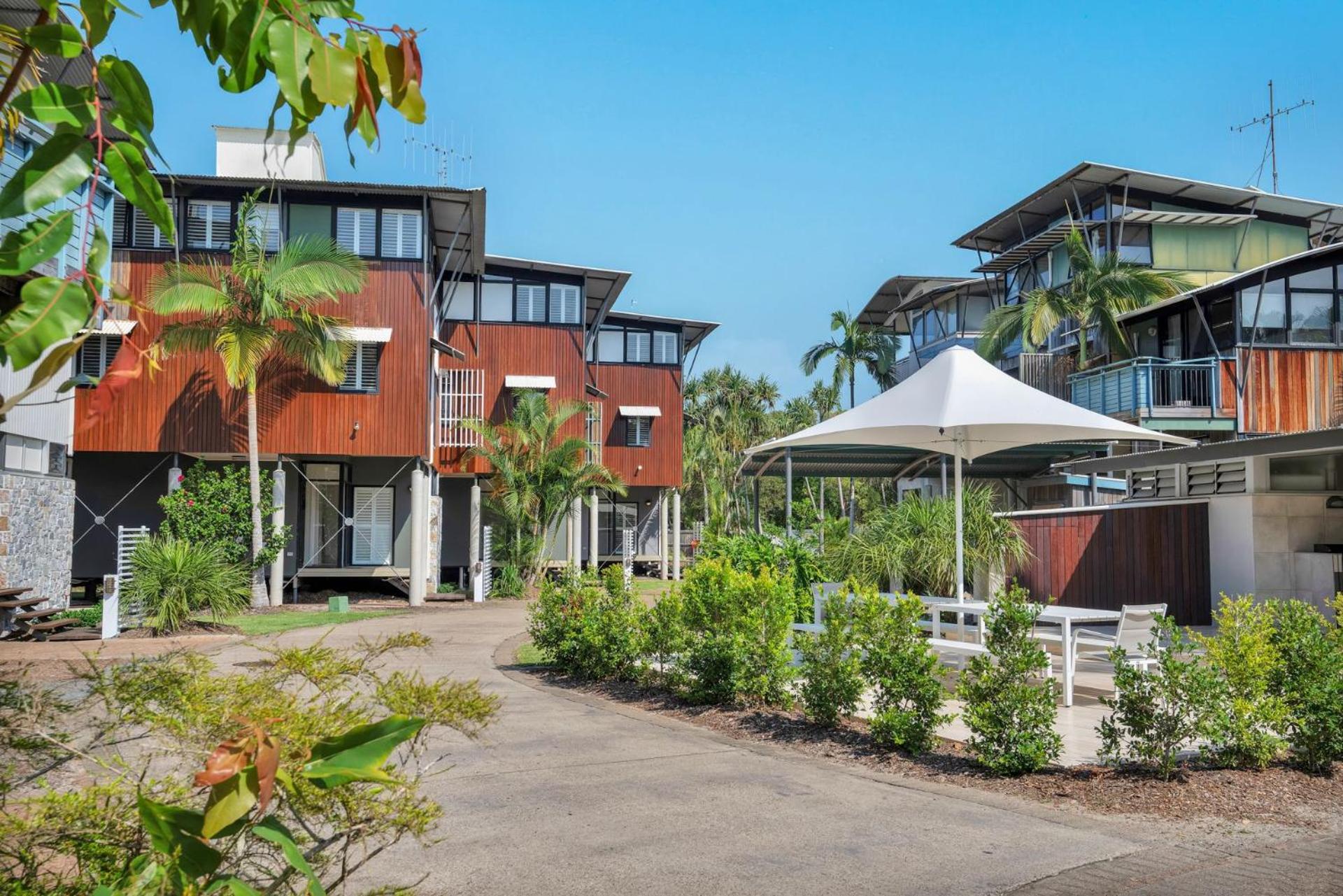 Surfside Beach House 21 Rainbow Shores